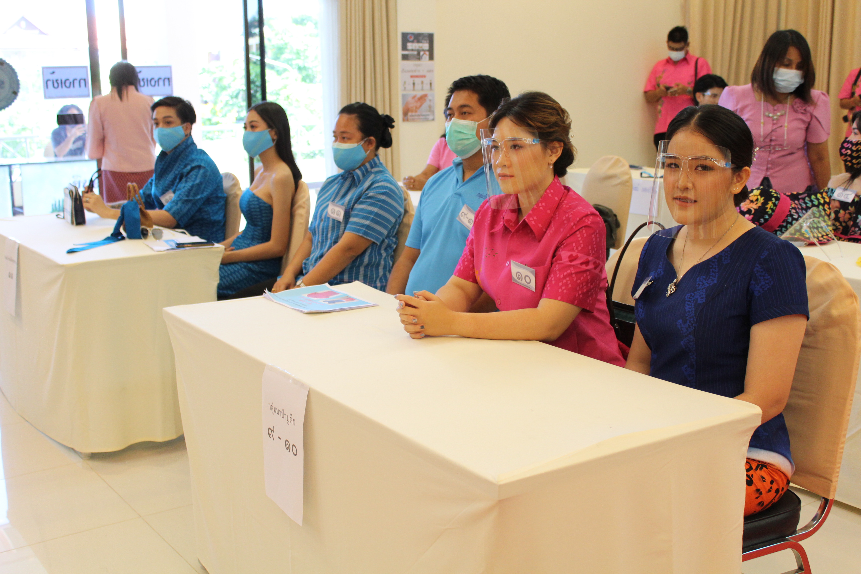 การประกวดออกแบบและตัดเย็บเสื้อผ้าสำเร็จรูปลายผ้าพระราชทาน “ผ้าลายขอเจ้าฟ้าสิริวัณณวรีฯ”