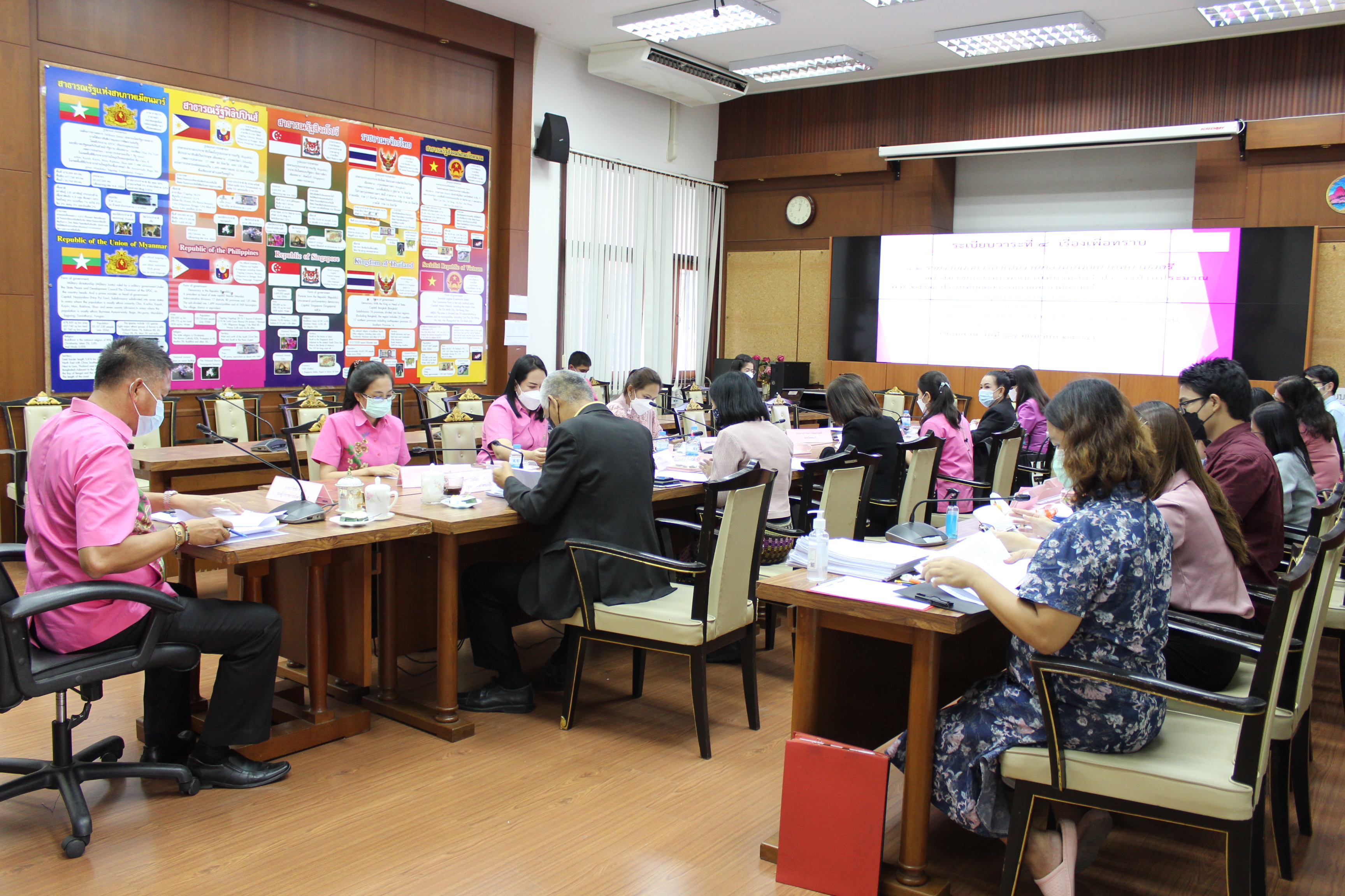 ประชุมคณะอนุกรรมการบริหารกองทุนพัฒนาบทบาทสตรีจังหวัดชลบุรี ครั้งที่ 7/2564