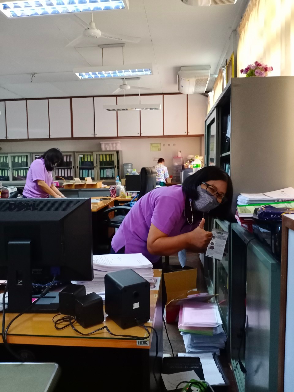 สพจ.ชลบุรี ทำกิจกรรมเสริมสร้างความผาสุกในองค์กร