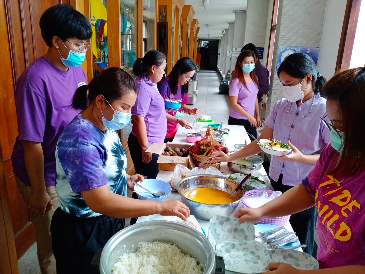 สพจ.ชลบุรี ทำกิจกรรมเสริมสร้างความผาสุกในองค์กร