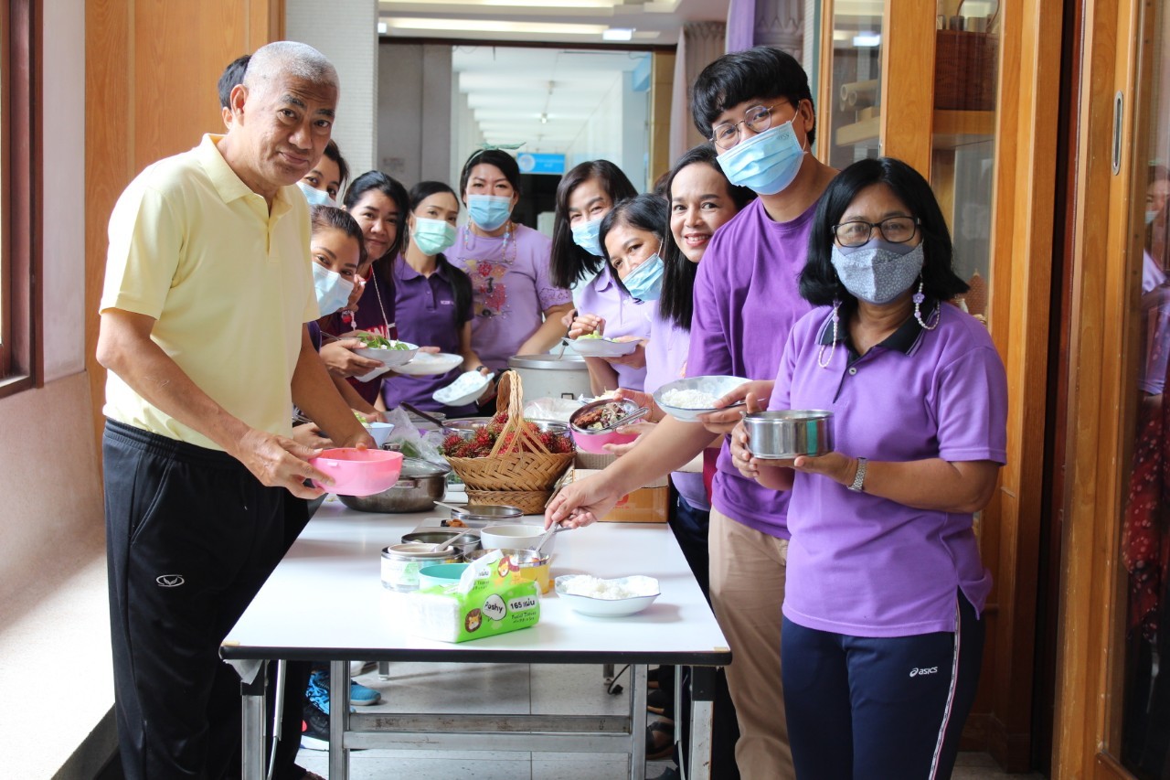 สพจ.ชลบุรี ทำกิจกรรมเสริมสร้างความผาสุกในองค์กร