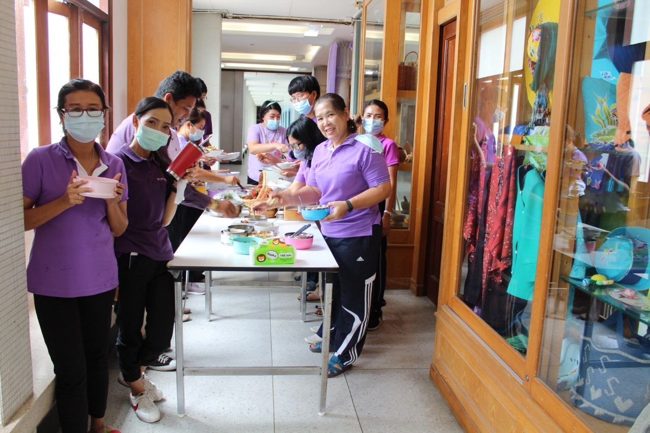 สพจ.ชลบุรี ทำกิจกรรมเสริมสร้างความผาสุกในองค์กร