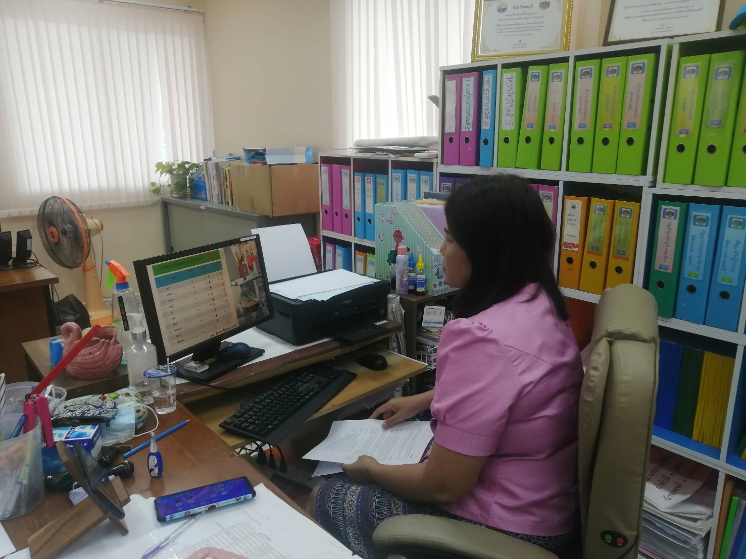 การประชุมชี้แจง เร่งรัด กำกับ ติดตามการดำเนินงานกองทุนพัฒนาบทบาทสตรี ครั้งที่ 6/2564