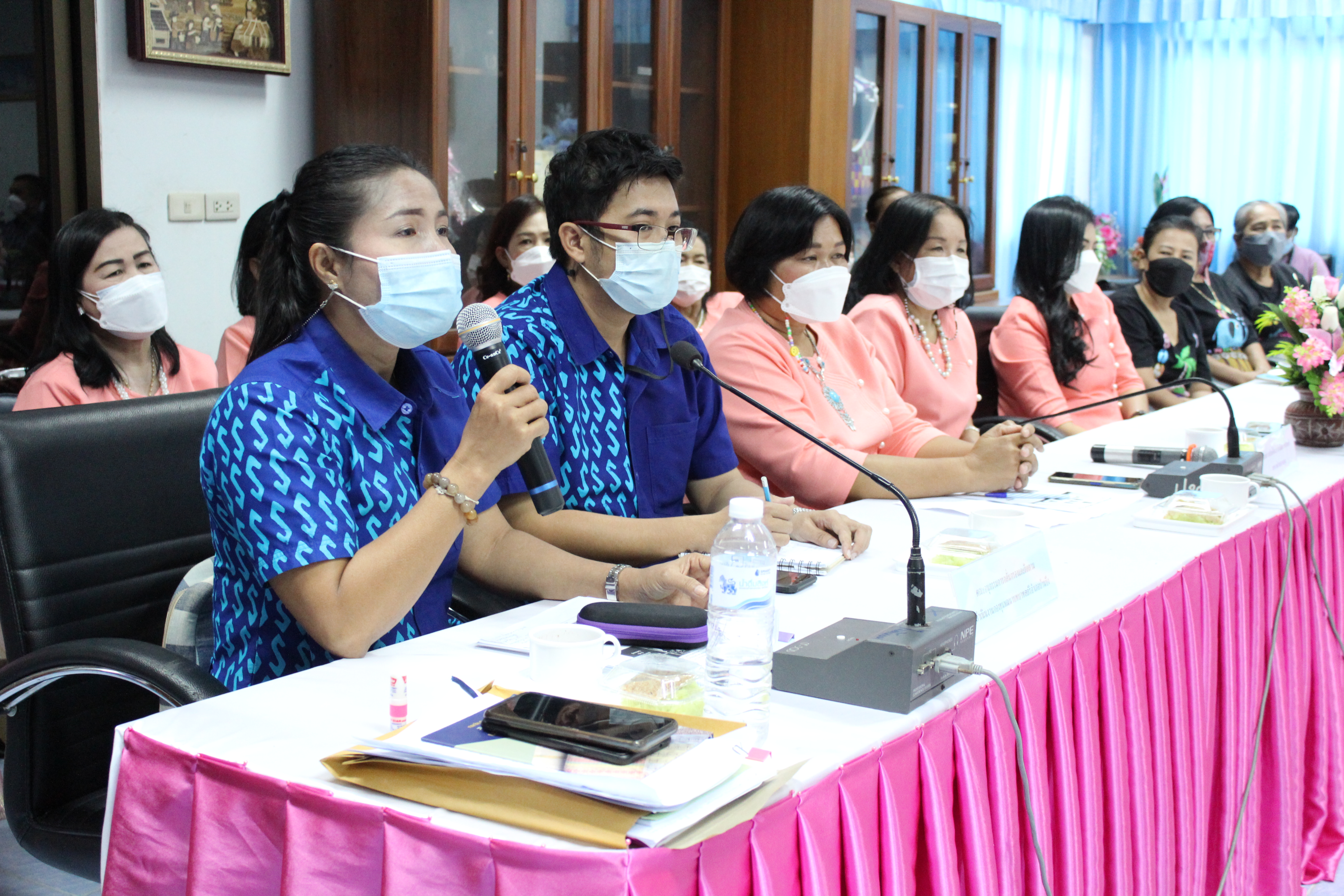 การคัดเลือกคนกองทุนพัฒนาบทบาทสตรีดีเด่นระดับเขตตรวจ