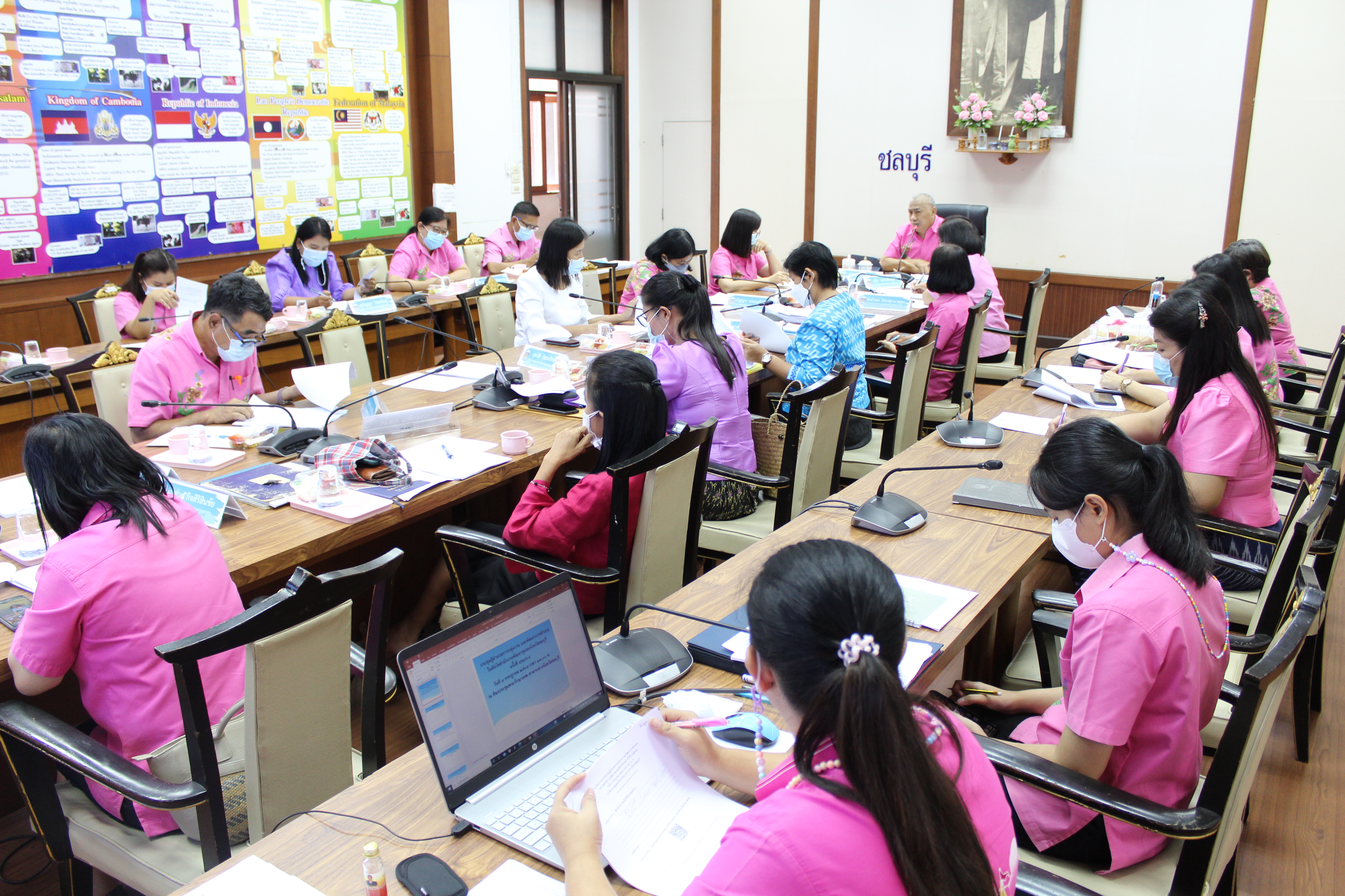 การประชุมผู้อำนวยการกลุ่มงาน และพัฒนาการอำเภอ ในสังกัดสำนักงานพัฒนาชุมชนจังหวัดชลบุรี ครั้งที่ 5/2564