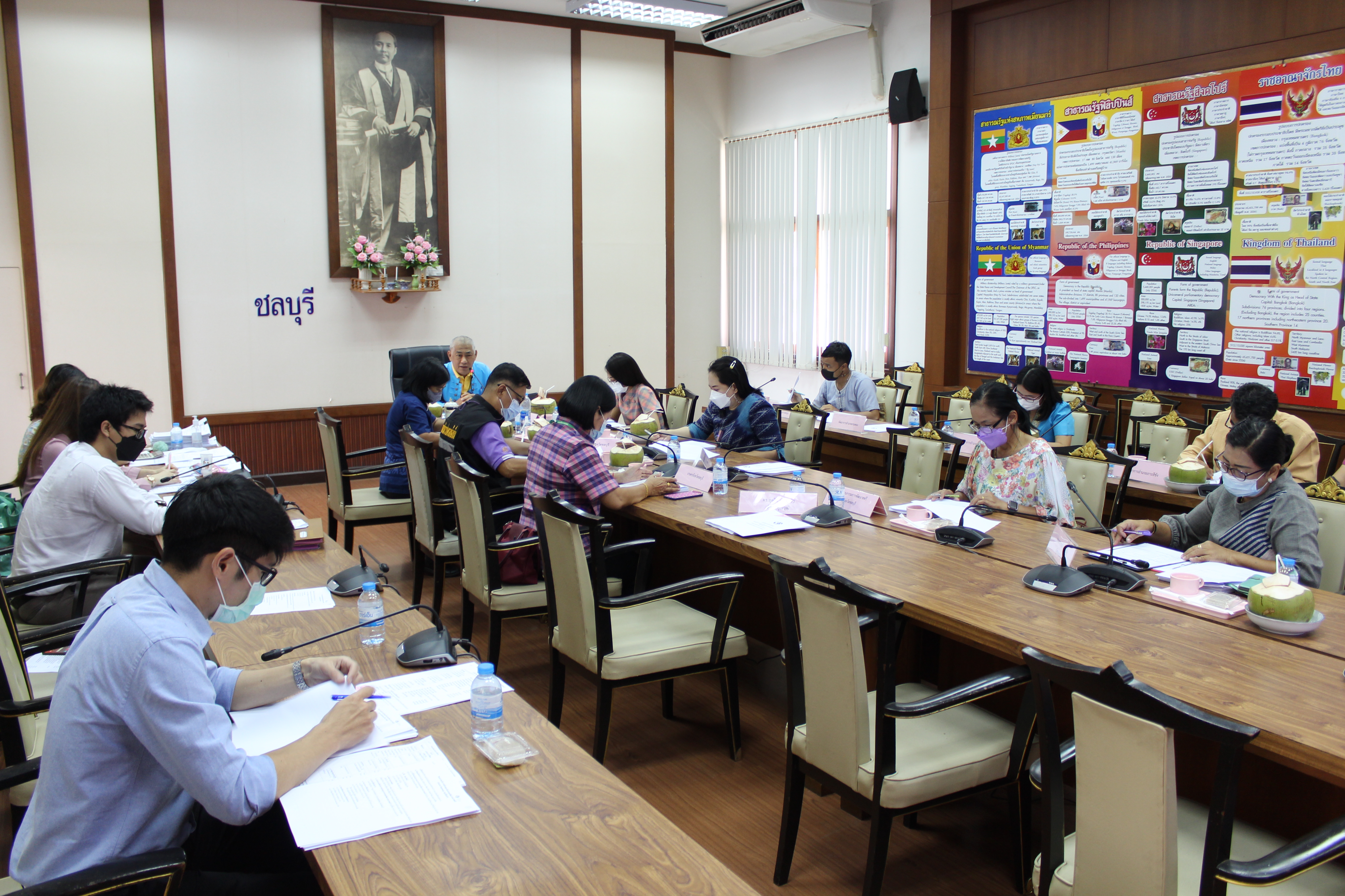 การประชุมคณะอนุกรรมการบริหารกองทุนพัฒนาบทบาทสตรีจังหวัดชลบุรี ครั้งที่ 9/2564