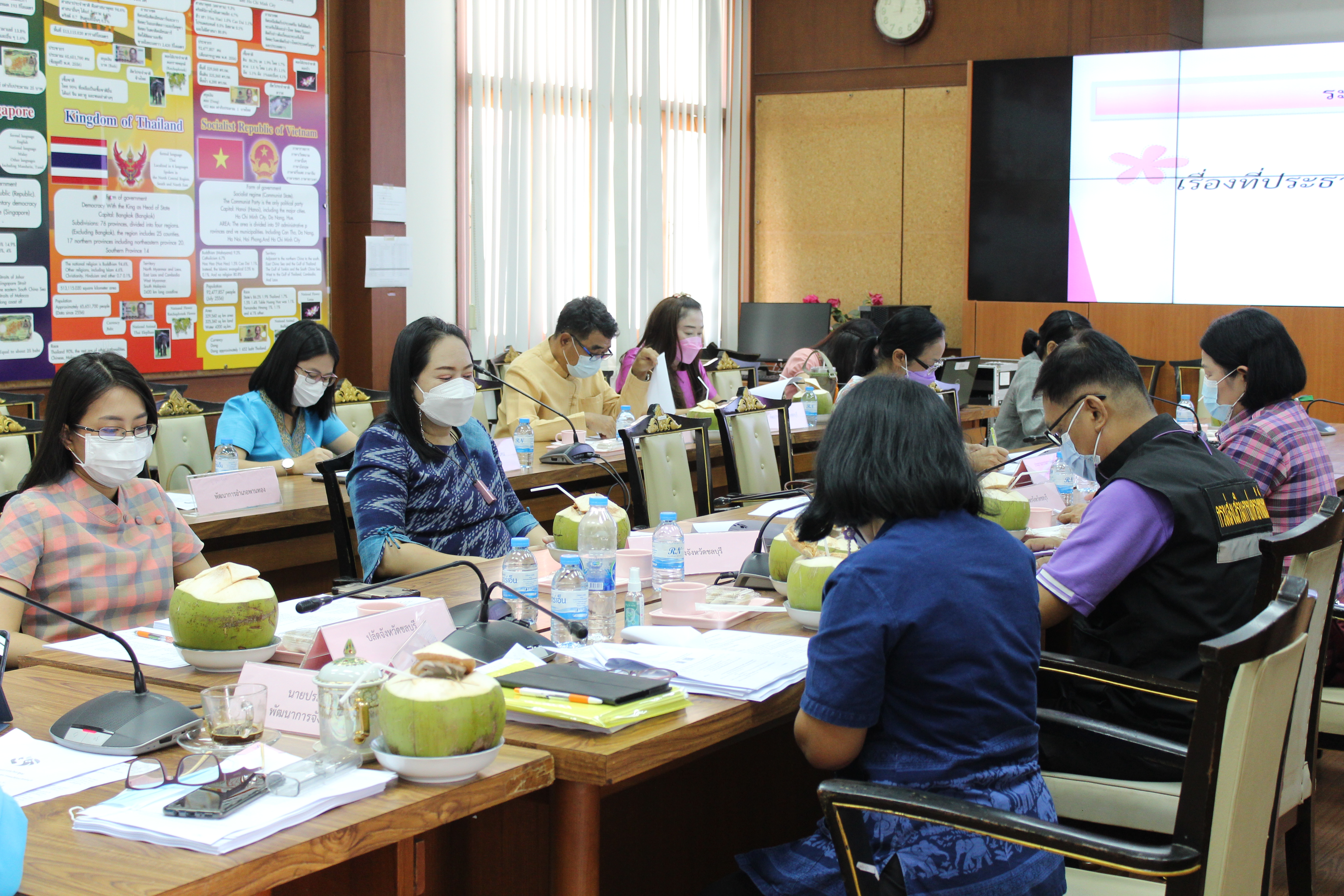 การประชุมคณะอนุกรรมการบริหารกองทุนพัฒนาบทบาทสตรีจังหวัดชลบุรี ครั้งที่ 9/2564