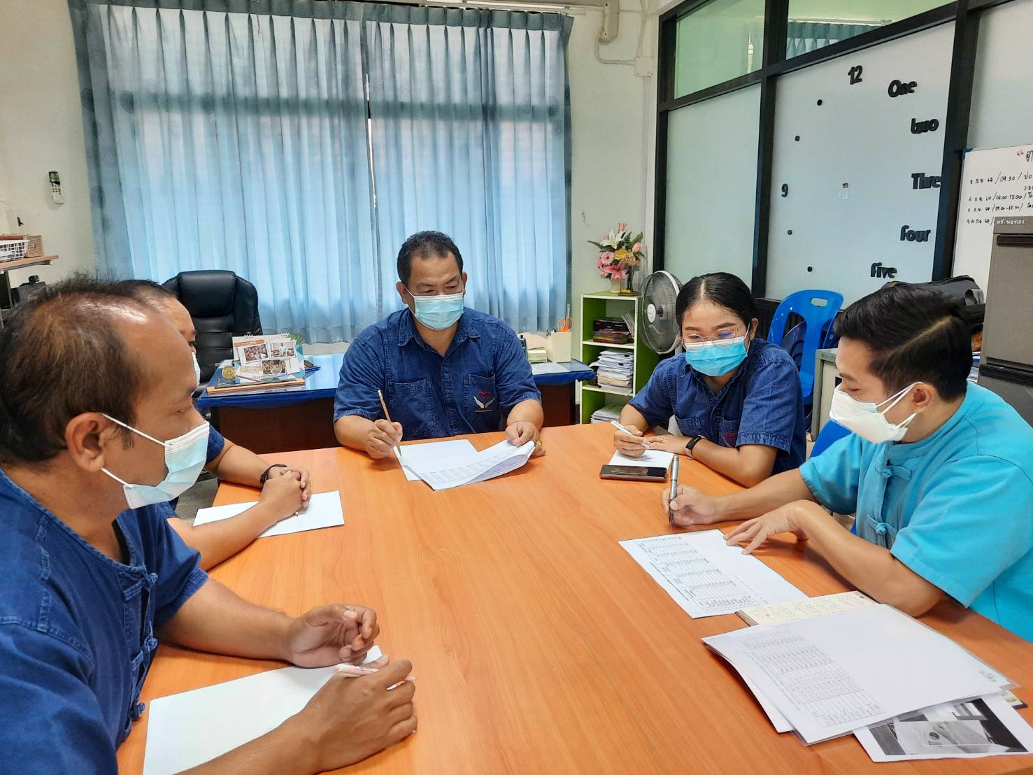 สพจ.ชลบุรี ลงพื้นที่ติดตาม สนับสนุน และนิเทศงานการจัดเก็บข้อมูล จปฐ. และ กชช.2ค