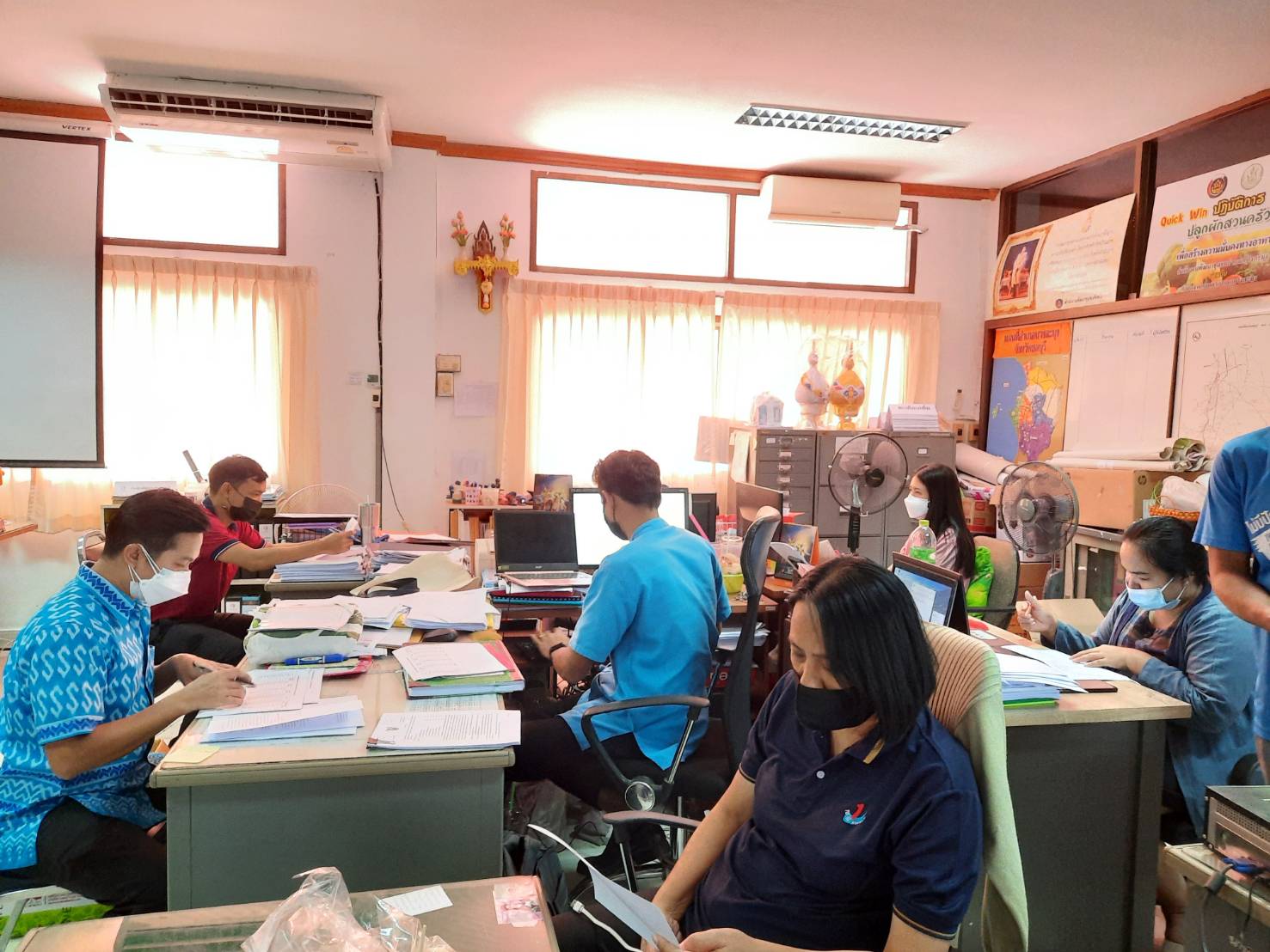 สพจ.ชลบุรี ลงพื้นที่ติดตาม สนับสนุน และนิเทศงานการจัดเก็บข้อมูล จปฐ. และ กชช.2ค