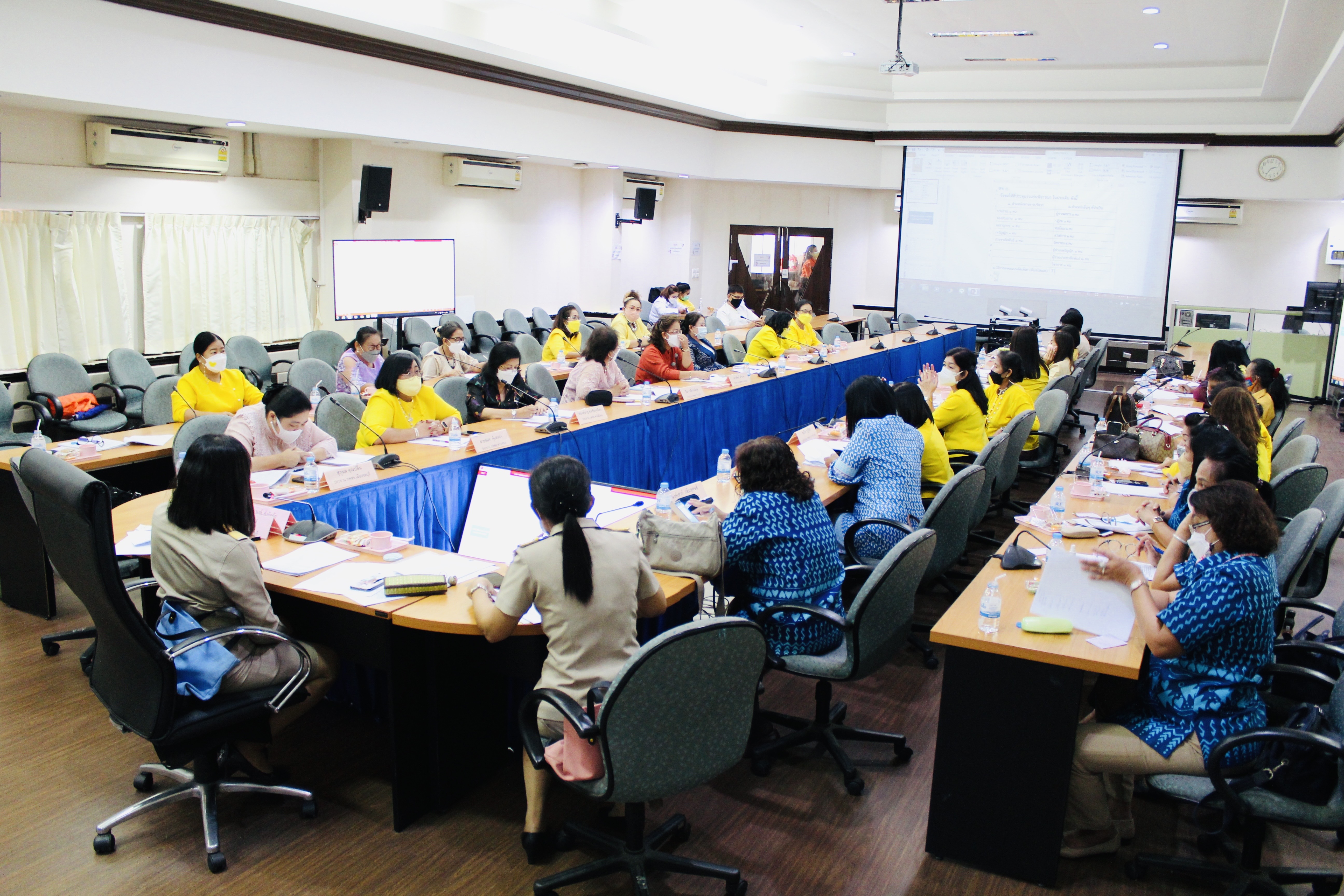 การประชุมคณะกรรมการพัฒนาสตรีจังหวัดชลบุรี ครั้งที่ 2/2564