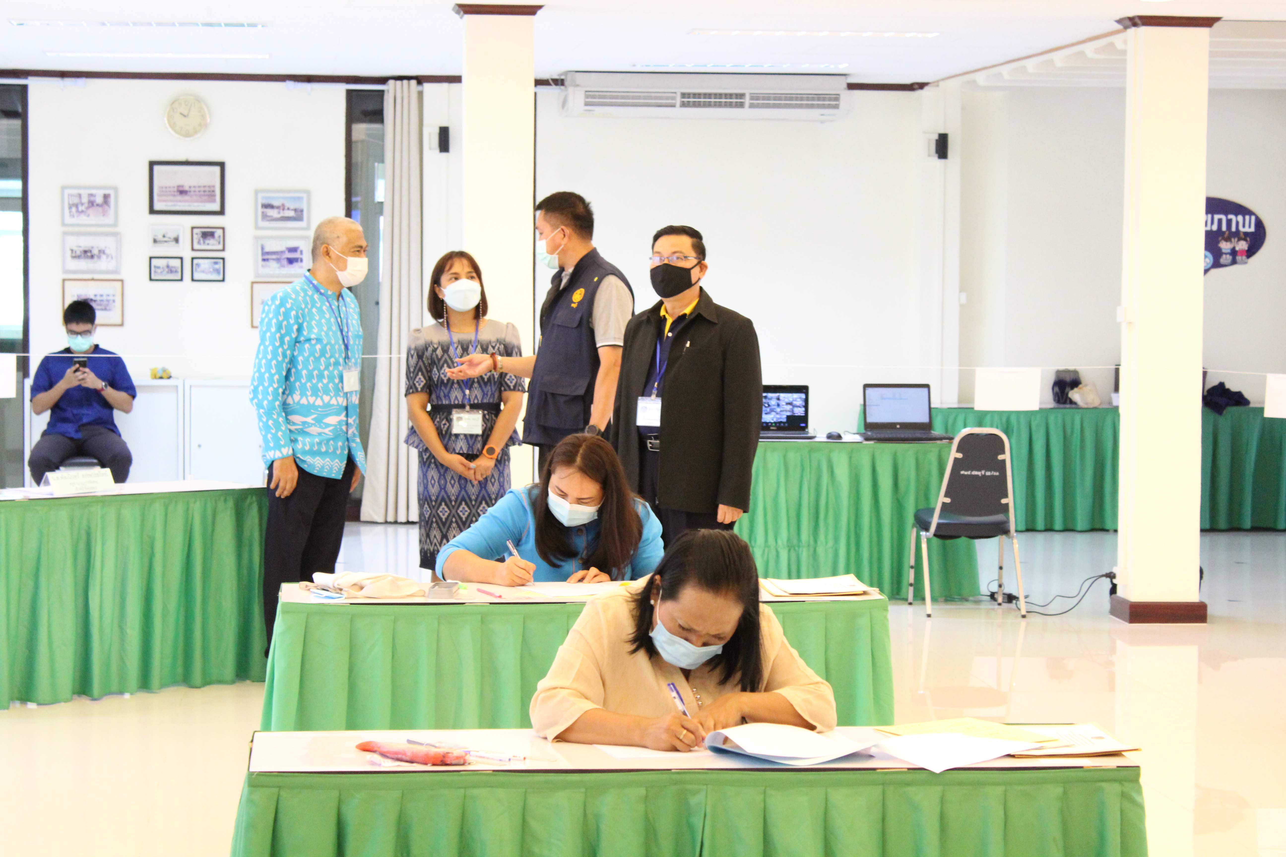 การสอบข้อเขียน ประเภทวิชาการ ระดับชำนาญการพิเศษ ตำแหน่ง ผอ.กลุ่มงานประสานและสนับสนุนการบริหารงานพัฒนาชุมชน