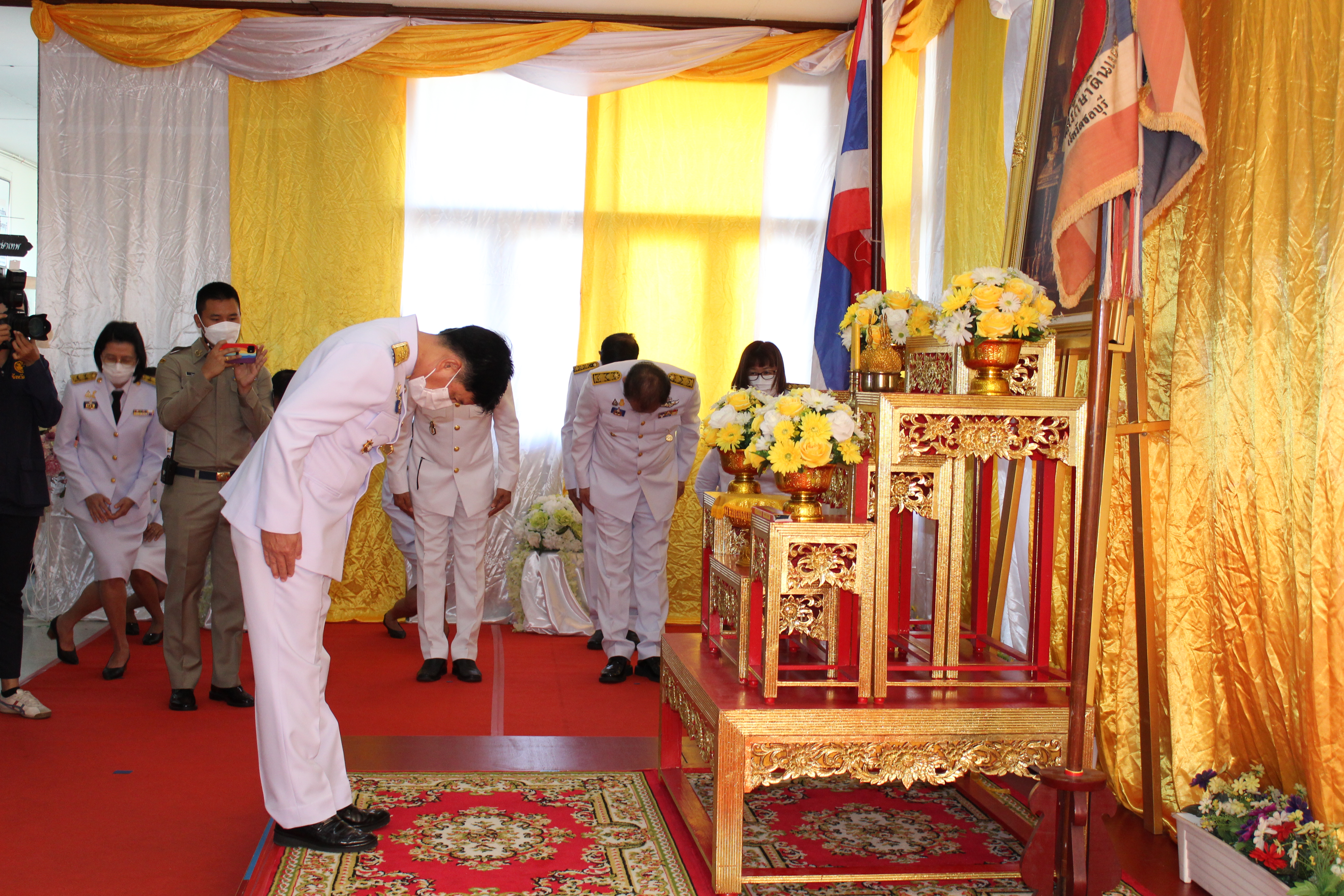 พจ.ชลบุรี เข้าพิธีรับมอบเครื่องหมาย “รักษาดินแดนยิ่งชีพ”