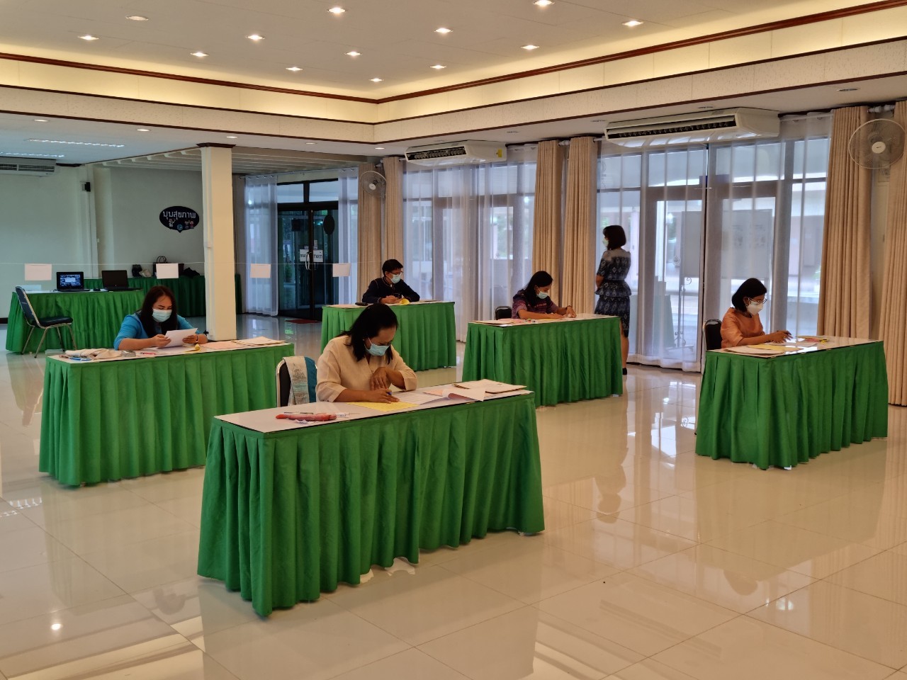 การสอบข้อเขียน ประเภทวิชาการ ระดับชำนาญการพิเศษ ตำแหน่ง ผอ.กลุ่มงานประสานและสนับสนุนการบริหารงานพัฒนาชุมชน