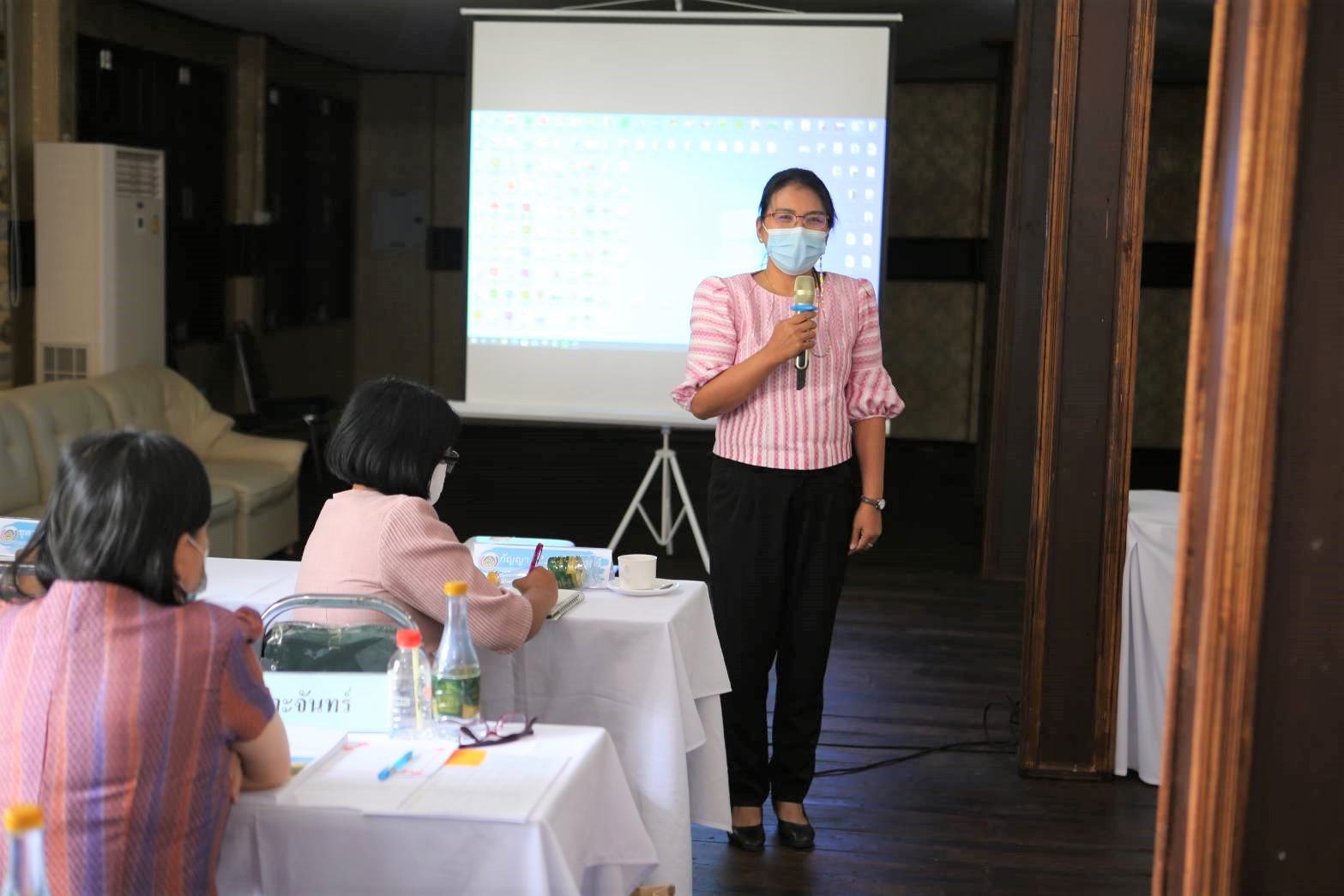 พช.ชลบุรี จัดโครงการ “เพิ่มประสิทธิภาพบุคลากรสำนักงานพัฒนาชุมชนจังหวัดชลบุรีสู่การปฏิบัติงานที่เป็นเลิศ” รุ่นที่ 2