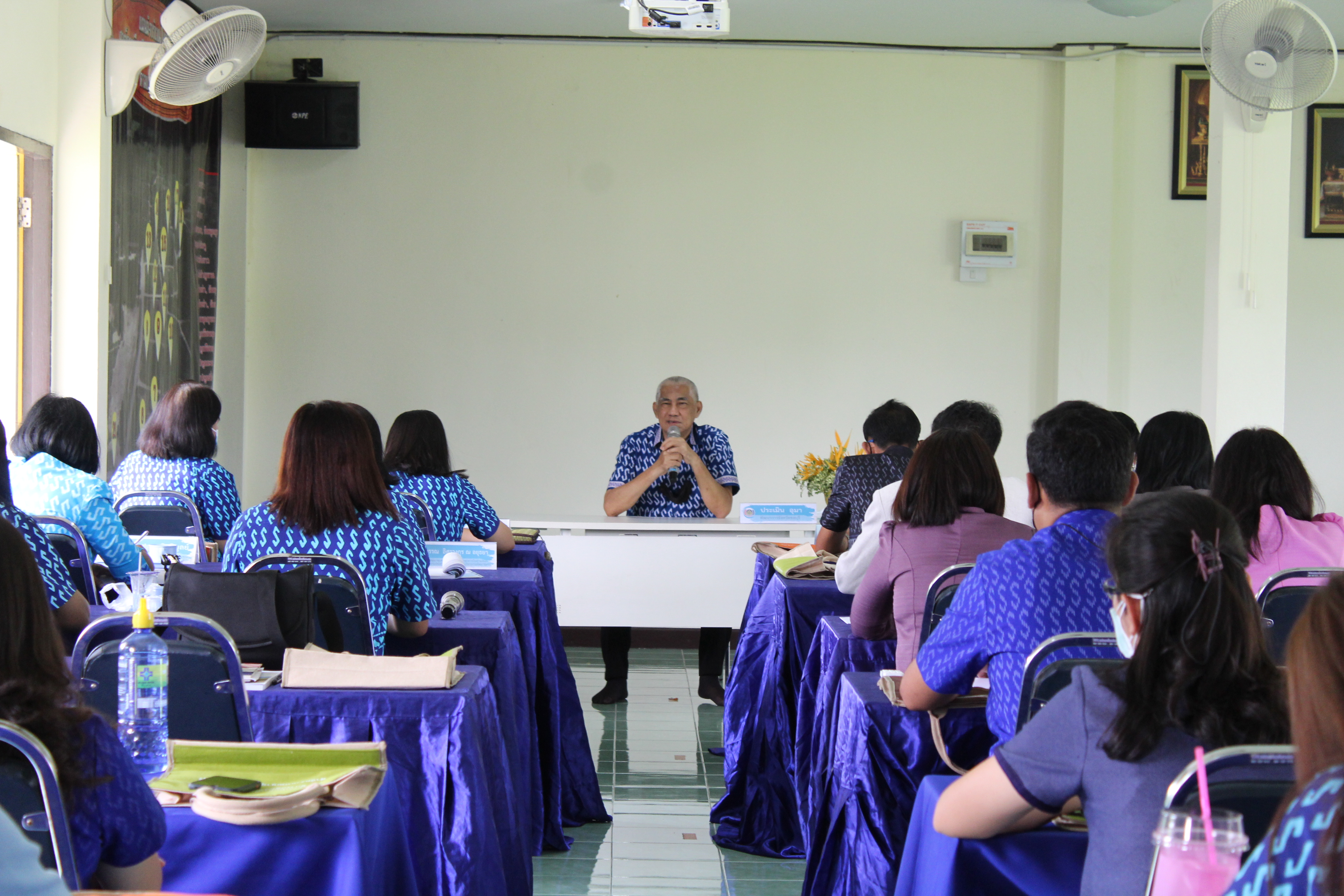 พช.ชลบุรี จัดโครงการ “เพิ่มประสิทธิภาพบุคลากรสำนักงานพัฒนาชุมชนจังหวัดชลบุรีสู่การปฏิบัติงานที่เป็นเลิศ” รุ่นที่ 3