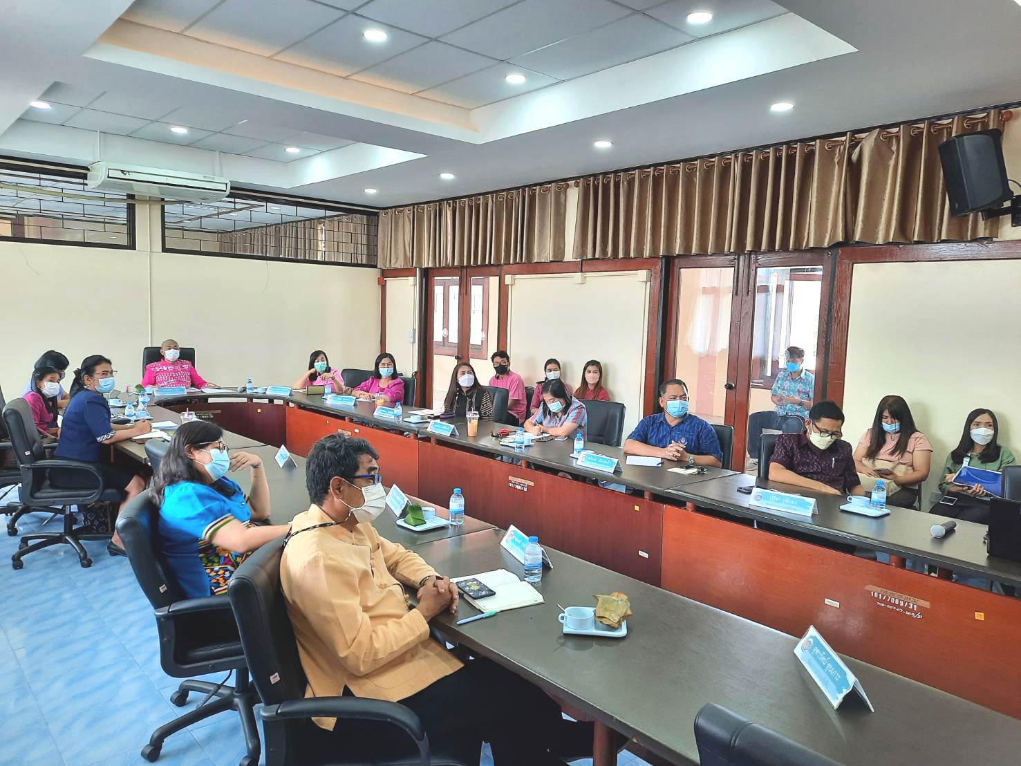 พช.ชลบุรี ร่วมประชุมรับมอบนโยบายการปฏิบัติราชการในการตรวจเยี่ยมส่วนราชการระดับกรมในสังกัดกระทรวงมหาดไทย ของปลัดกระทรวงมหาดไทย