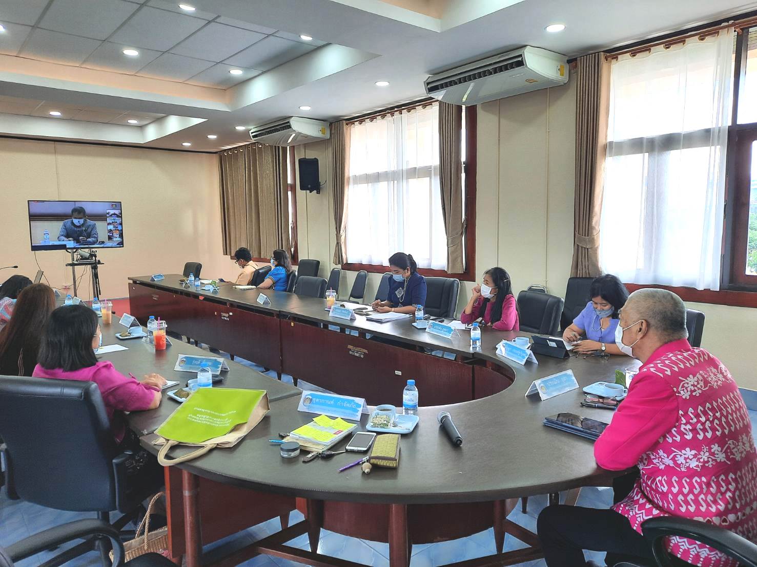 พช.ชลบุรี ร่วมประชุมรับมอบนโยบายการปฏิบัติราชการในการตรวจเยี่ยมส่วนราชการระดับกรมในสังกัดกระทรวงมหาดไทย ของปลัดกระทรวงมหาดไทย