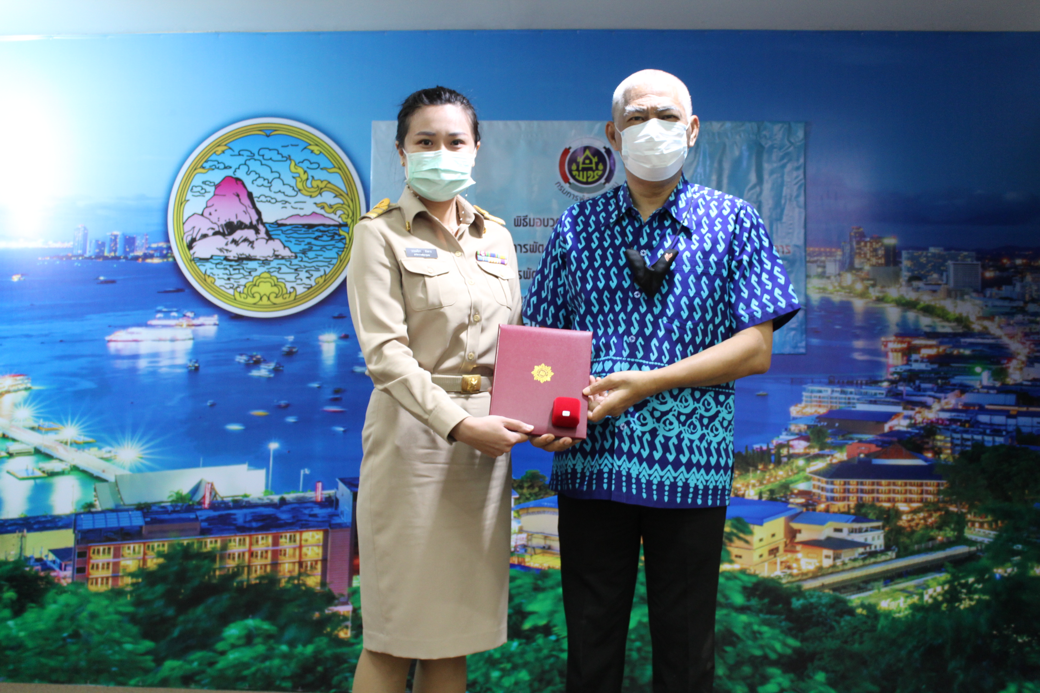 การประชุมผู้อำนวยการกลุ่มงานและพัฒนาการอำเภอในสังกัดสำนักงานพัฒนาชุมชนจังหวัดชลบุรี ครั้งที่ 1/2565