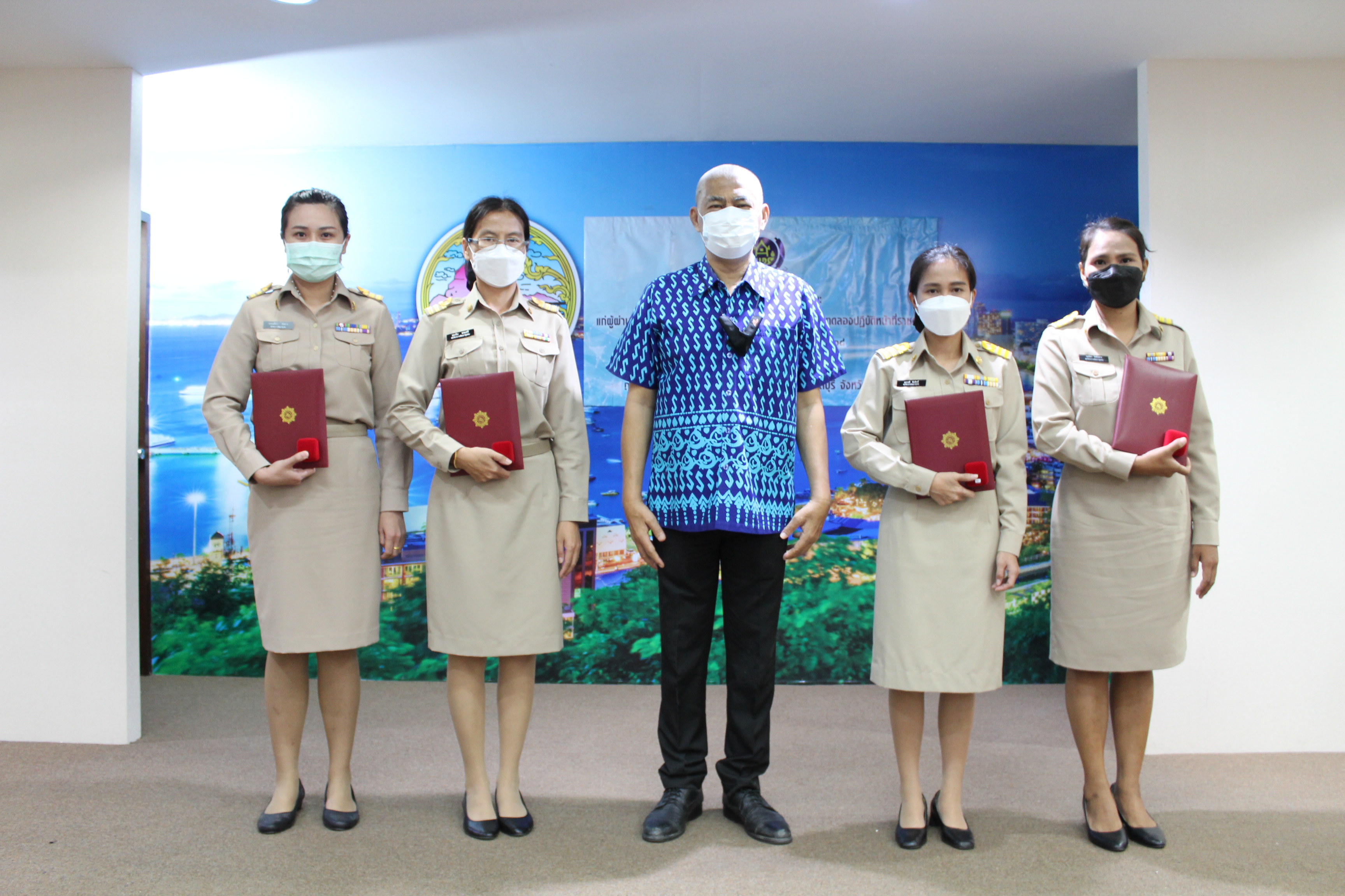 การประชุมผู้อำนวยการกลุ่มงานและพัฒนาการอำเภอในสังกัดสำนักงานพัฒนาชุมชนจังหวัดชลบุรี ครั้งที่ 1/2565