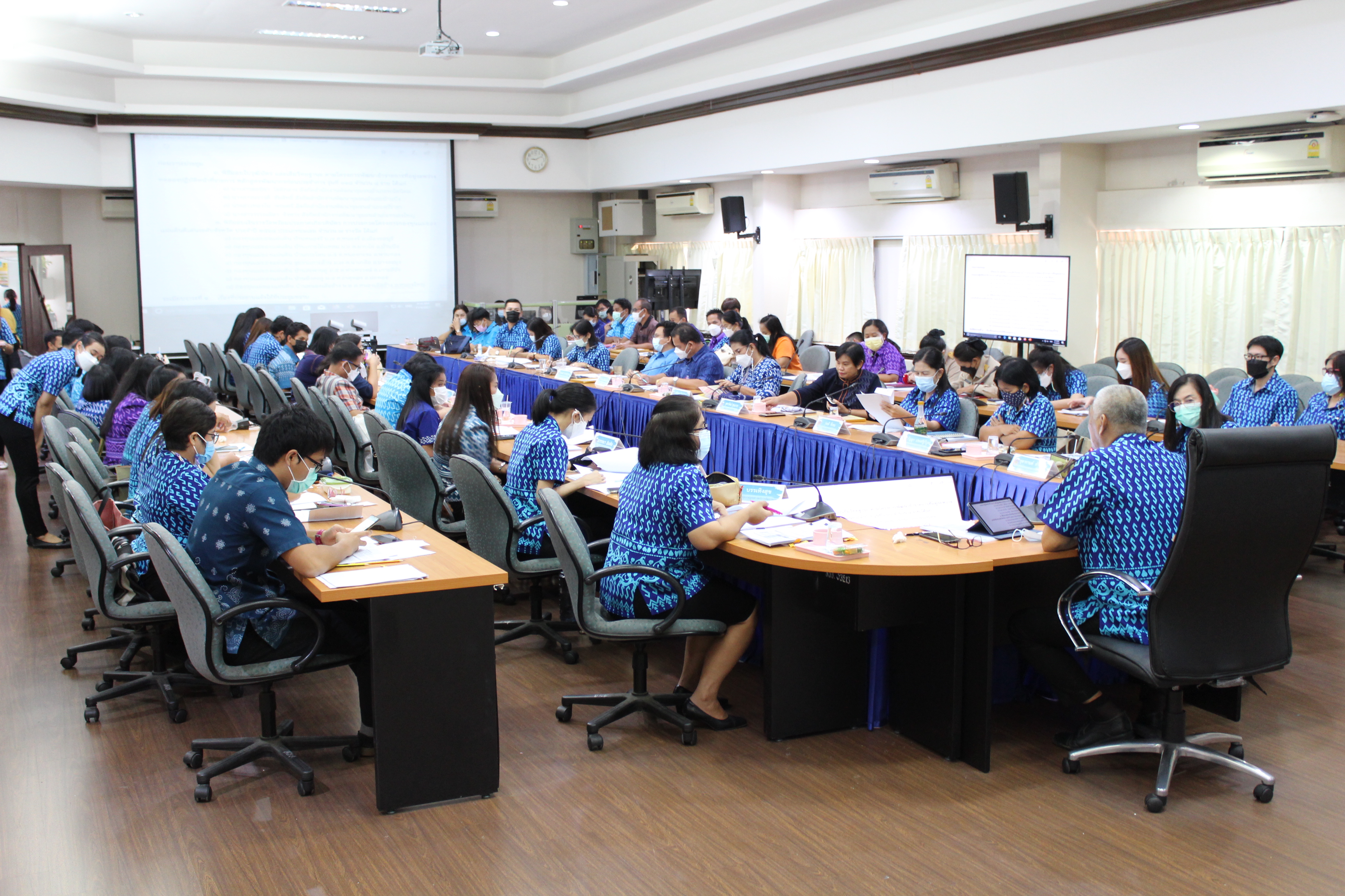 การประชุมผู้อำนวยการกลุ่มงานและพัฒนาการอำเภอในสังกัดสำนักงานพัฒนาชุมชนจังหวัดชลบุรี ครั้งที่ 1/2565