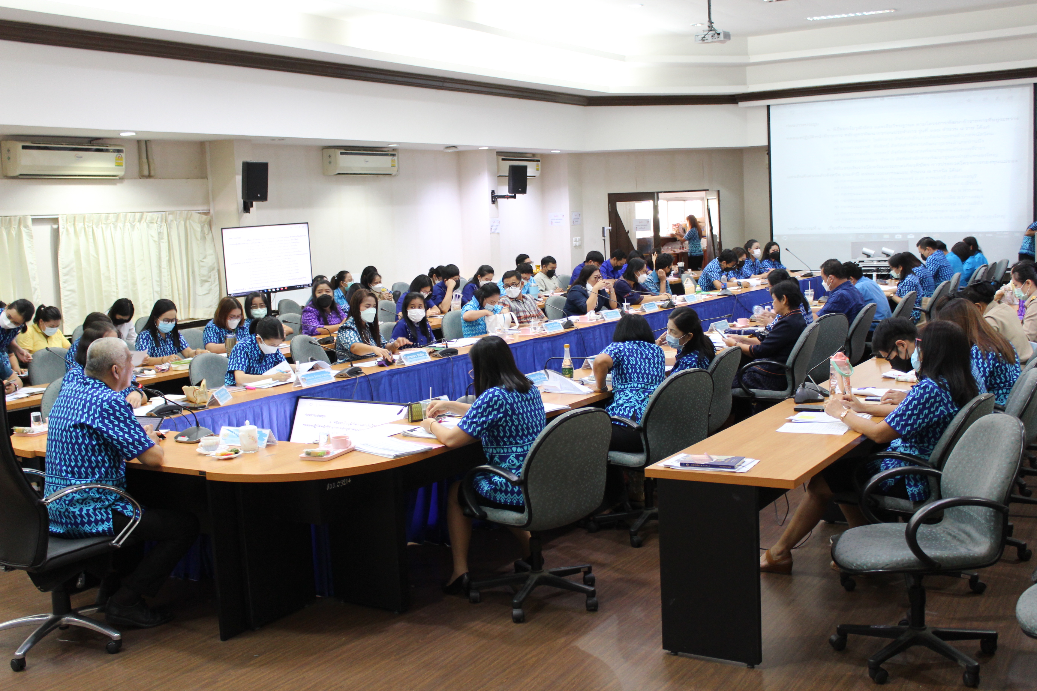 การประชุมผู้อำนวยการกลุ่มงานและพัฒนาการอำเภอในสังกัดสำนักงานพัฒนาชุมชนจังหวัดชลบุรี ครั้งที่ 1/2565