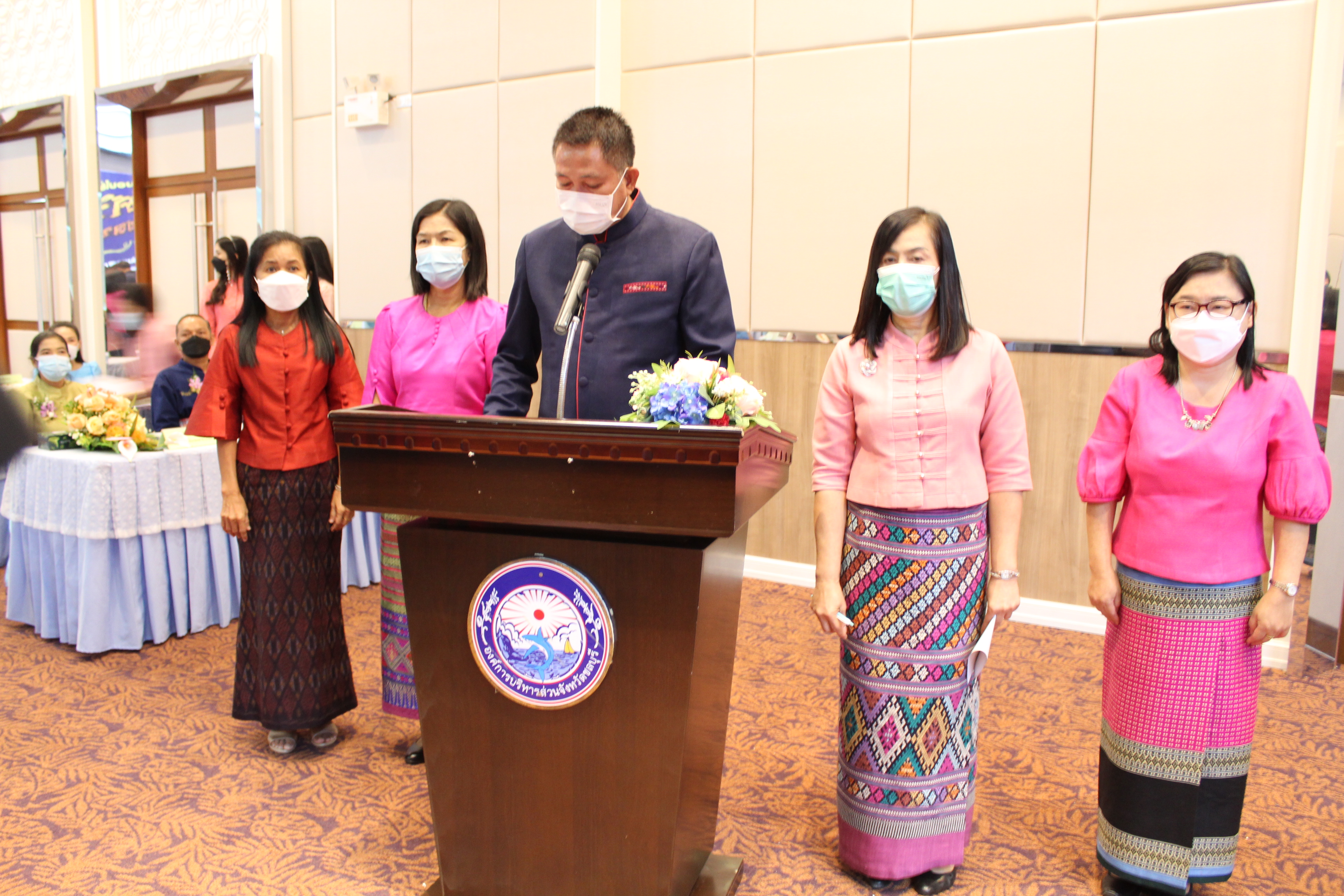 จังหวัดชลบุรี จัดพิธีมอบโล่เกียรติคุณและเข็มเชิดชูเกียรติ “คนดีศรีเมืองชล” จังหวัดชลบุรี ประจำปี 2564 