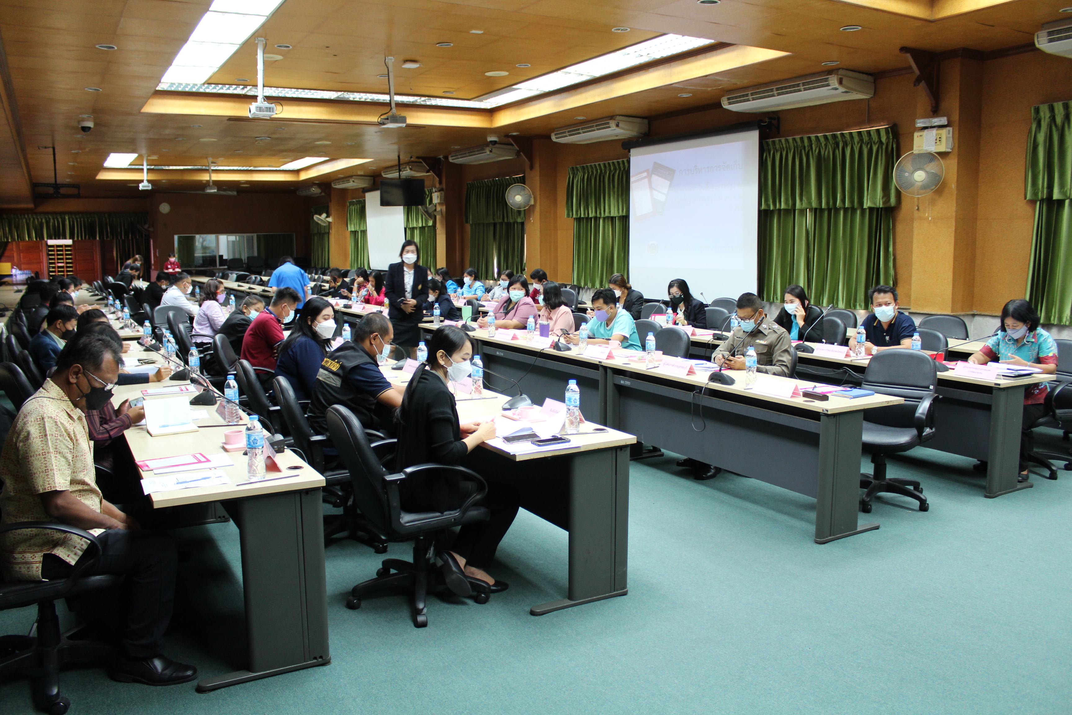 จังหวัดชลบุรี ประชุมรับรองผลการจัดเก็บข้อมูล จปฐ. และ กชช.2ค ปี 2564