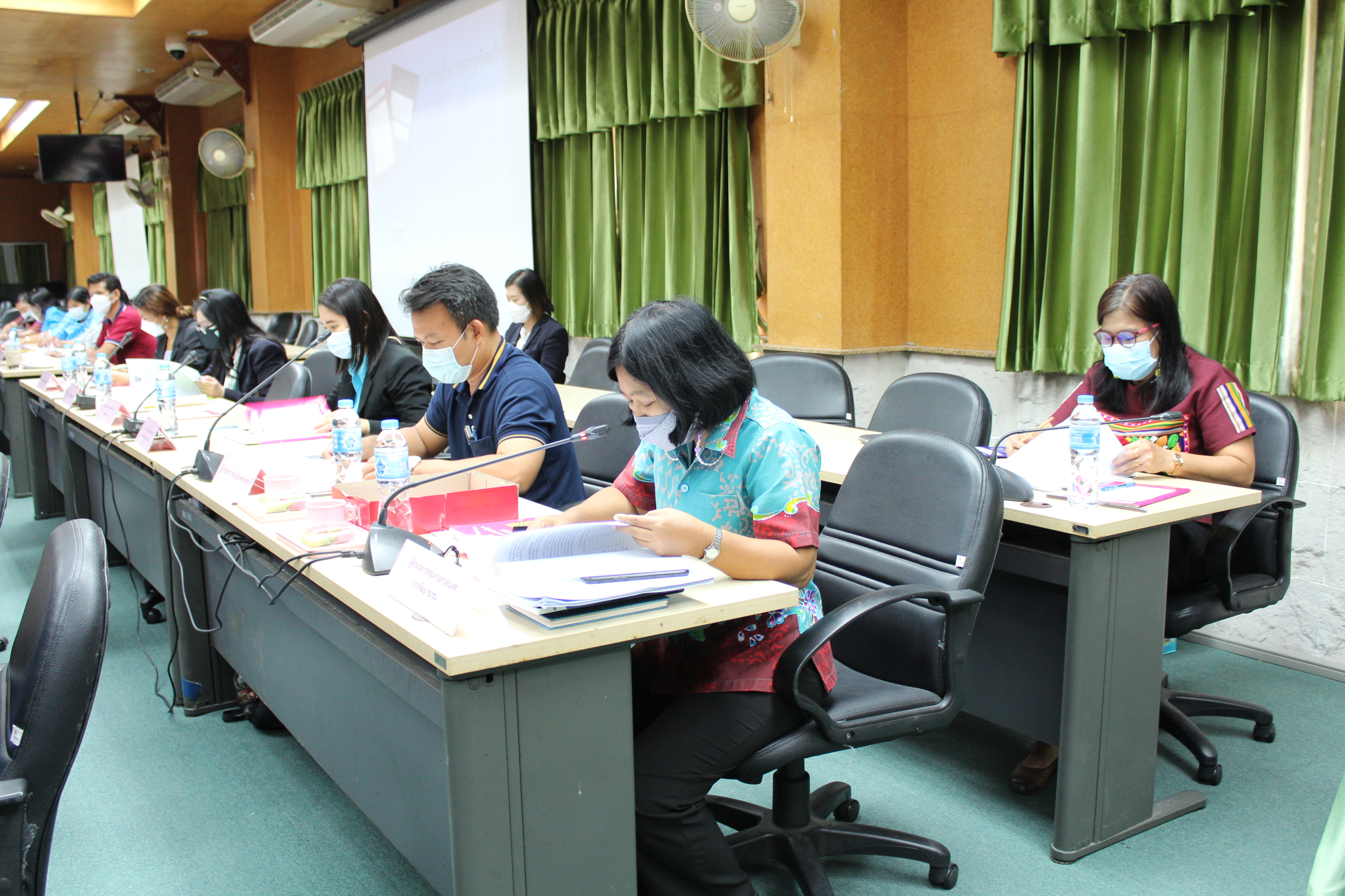 จังหวัดชลบุรี ประชุมรับรองผลการจัดเก็บข้อมูล จปฐ. และ กชช.2ค ปี 2564