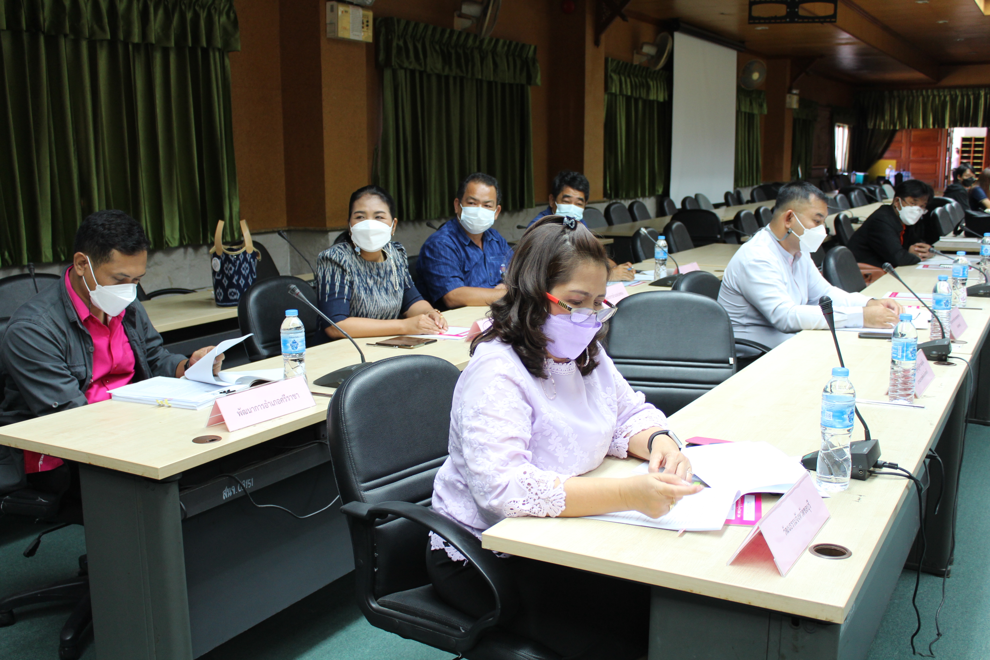 จังหวัดชลบุรี ประชุมรับรองผลการจัดเก็บข้อมูล จปฐ. และ กชช.2ค ปี 2564