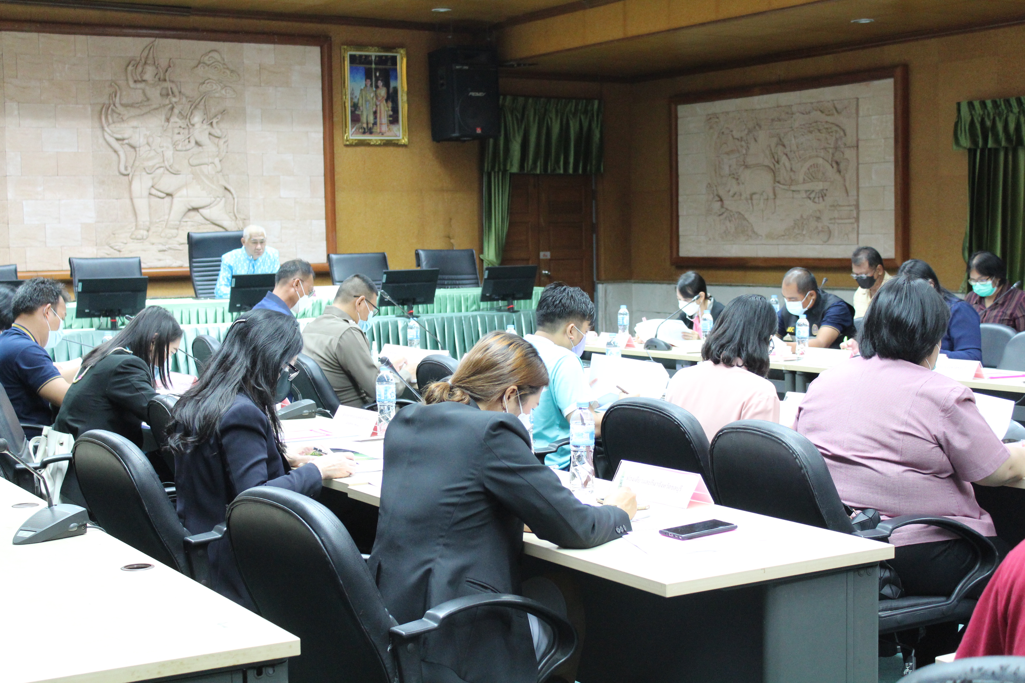 จังหวัดชลบุรี ประชุมรับรองผลการจัดเก็บข้อมูล จปฐ. และ กชช.2ค ปี 2564