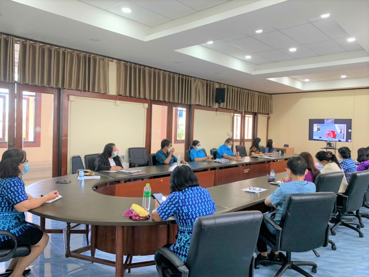 การประชุมขับเคลื่อนงานเศรษฐกิจฐานรากด้วยกองทุนชุมชน ประจำปีงบประมาณ พ.ศ. 2565