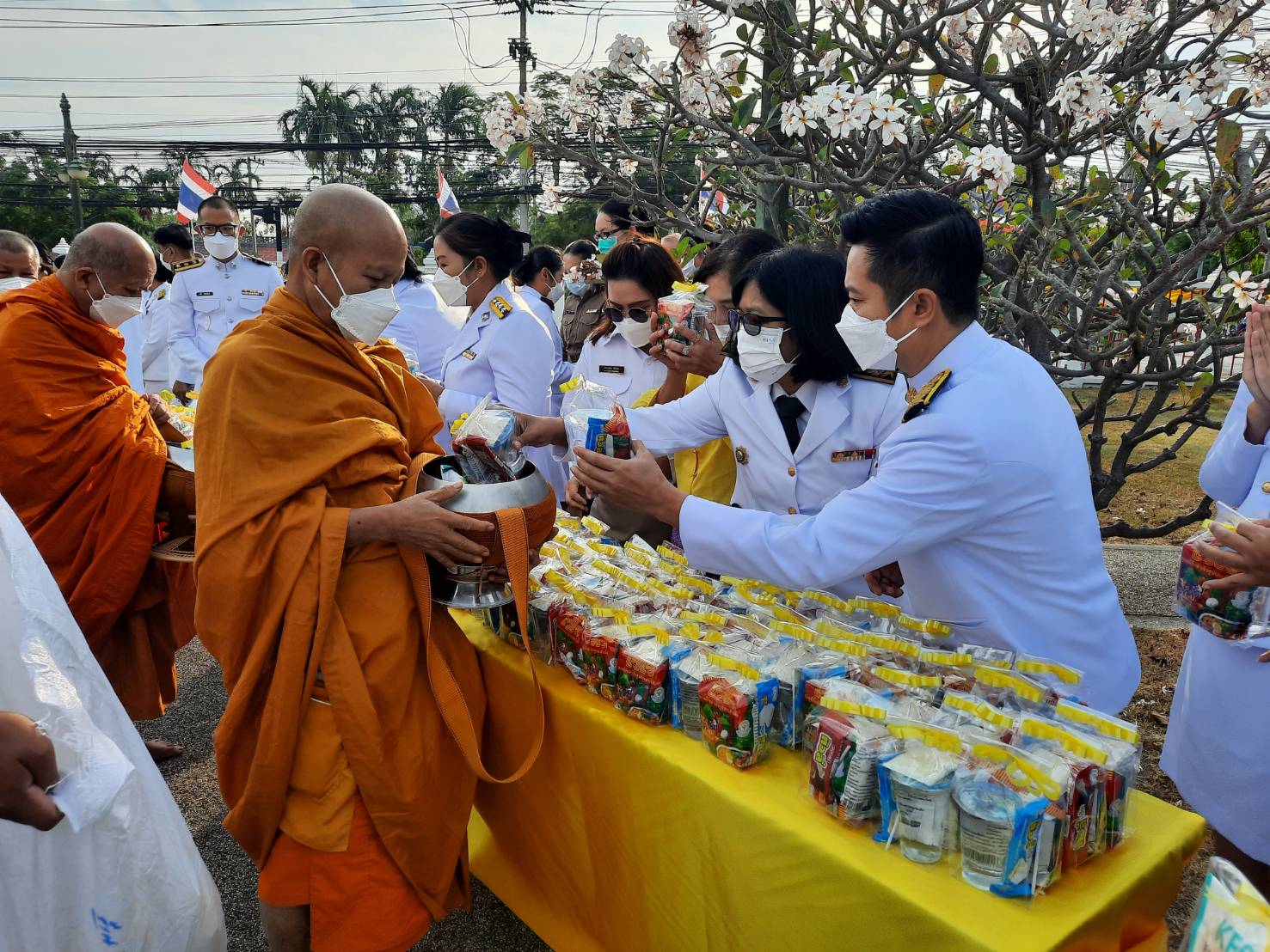 พช.ชลบุรี ร่วมกิจกรรมเนื่องในวันคล้ายวันพระบรมราชสมภพพระบาทสมเด็จพระบรมชนกาธิเบศร มหาภูมิพลอดุลยเดชมหาราช บรมนาถบพิตร วันชาติ และวันพ่อแห่งชาติ 5 ธันวาคม 2564