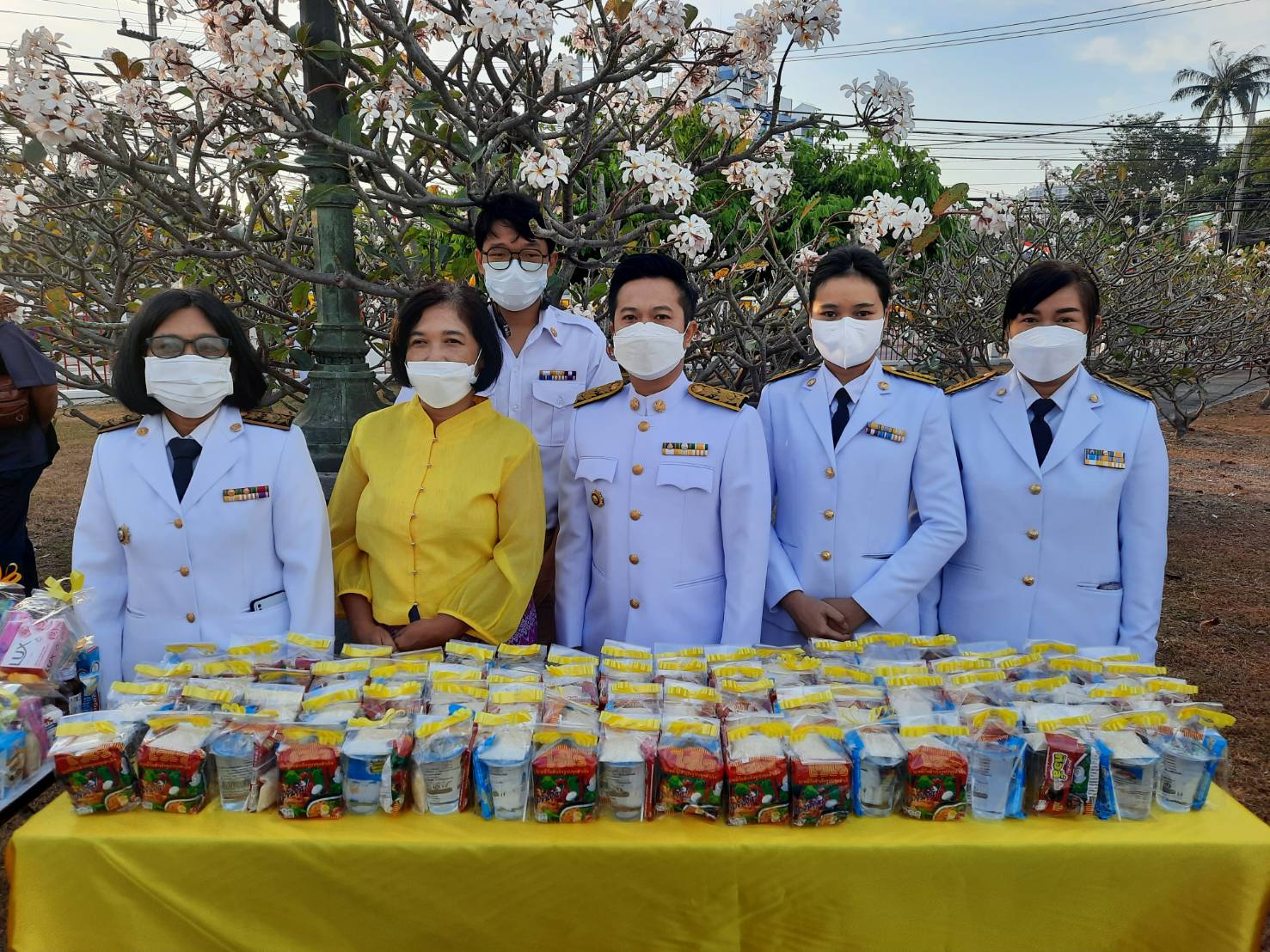 พช.ชลบุรี ร่วมกิจกรรมเนื่องในวันคล้ายวันพระบรมราชสมภพพระบาทสมเด็จพระบรมชนกาธิเบศร มหาภูมิพลอดุลยเดชมหาราช บรมนาถบพิตร วันชาติ และวันพ่อแห่งชาติ 5 ธันวาคม 2564