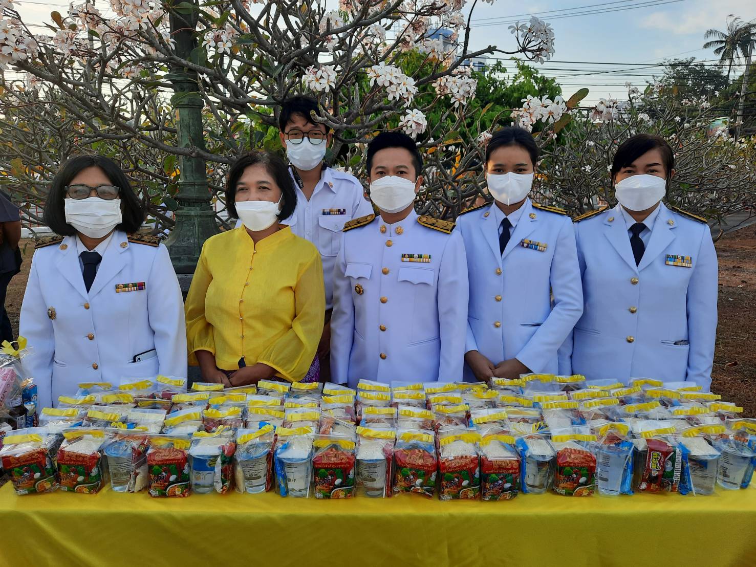 พช.ชลบุรี ร่วมกิจกรรมเนื่องในวันคล้ายวันพระบรมราชสมภพพระบาทสมเด็จพระบรมชนกาธิเบศร มหาภูมิพลอดุลยเดชมหาราช บรมนาถบพิตร วันชาติ และวันพ่อแห่งชาติ 5 ธันวาคม 2564