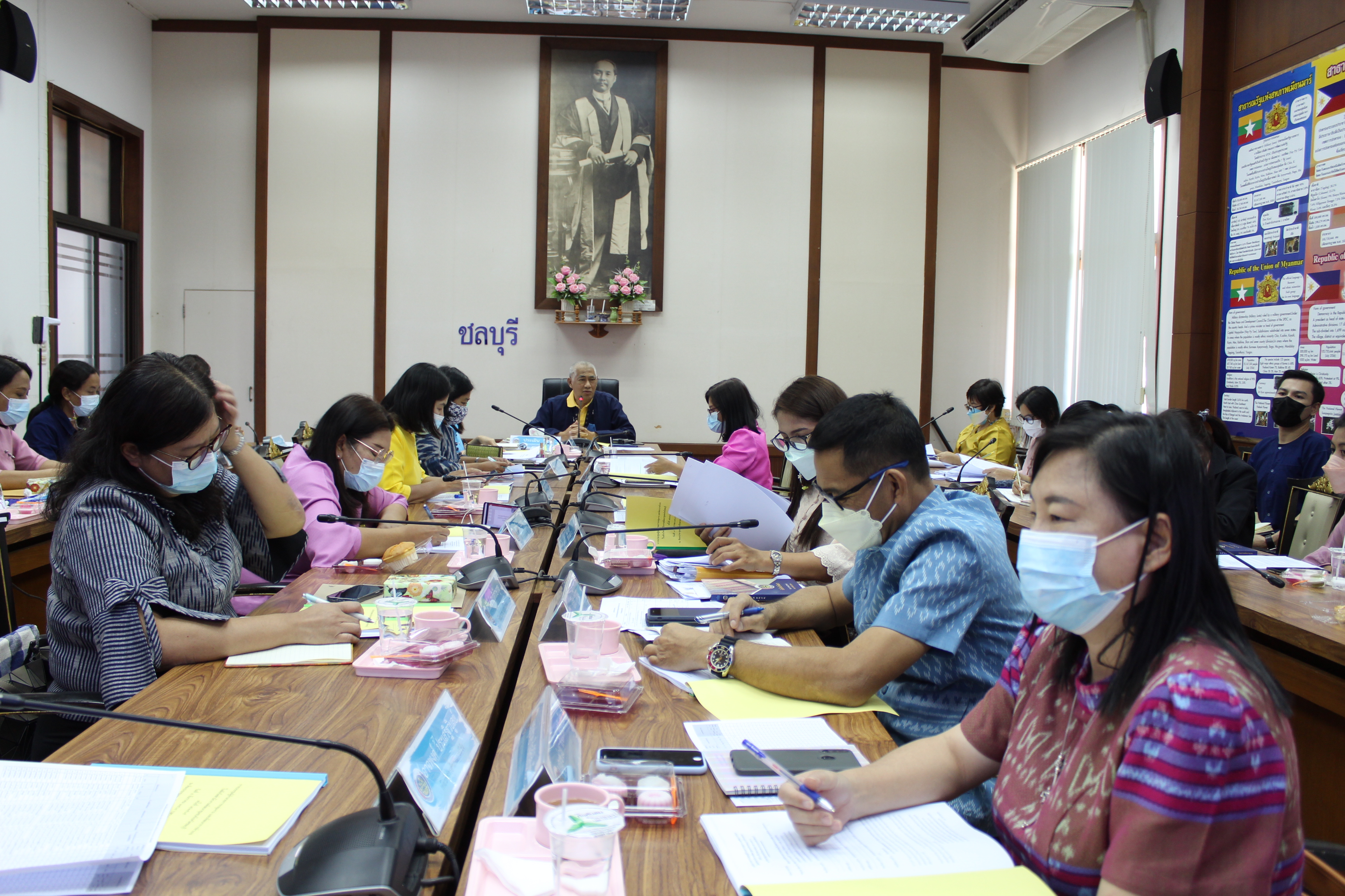 การประชุมผู้อำนวยการกลุ่มงานและพัฒนาการอำเภอในสังกัดสำนักงานพัฒนาชุมชนจังหวัดชลบุรี ครั้งที่ 2/2565