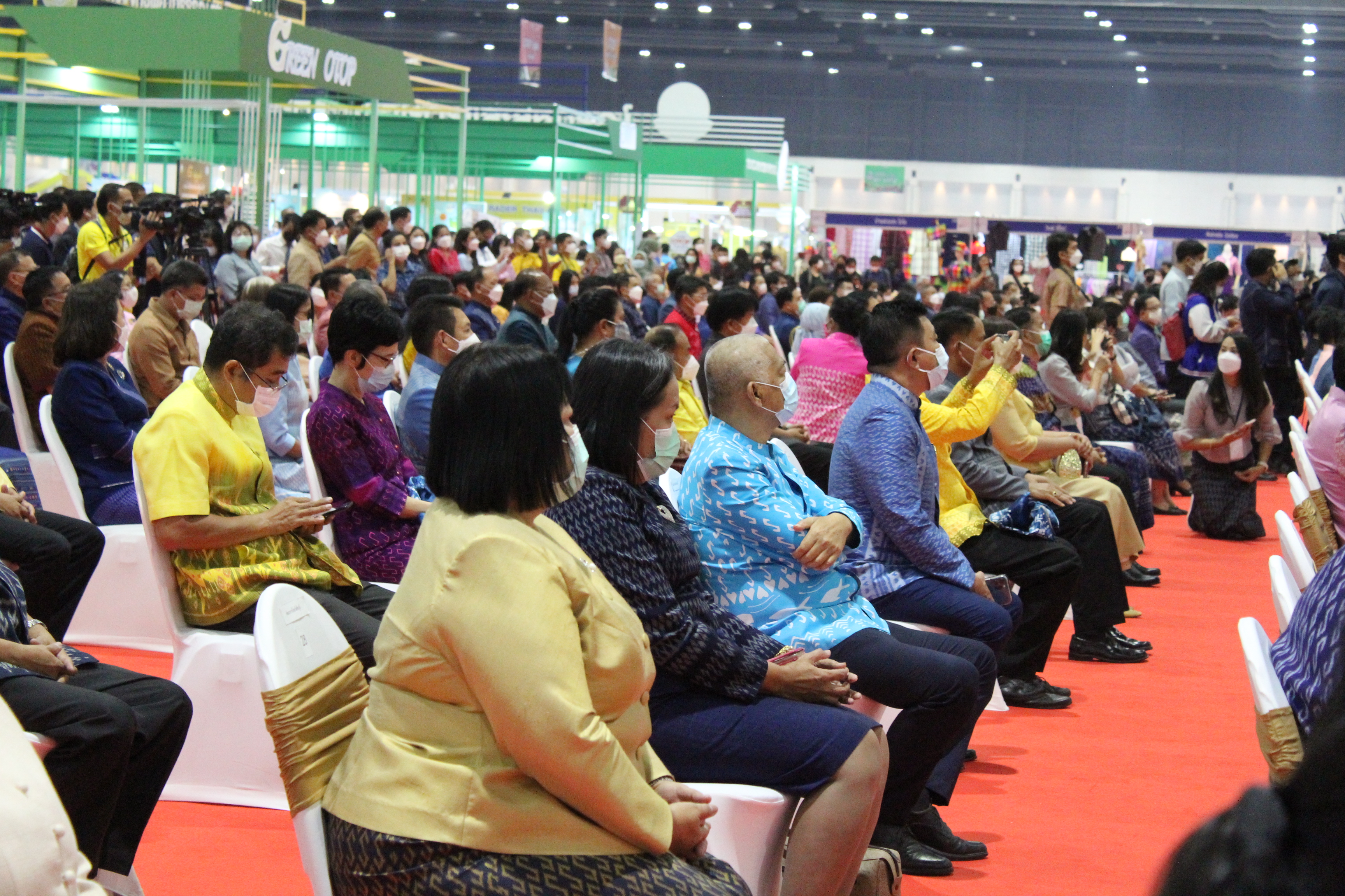 พิธีเปิดงาน OTOP ไทย สู้ภัยโควิด-19