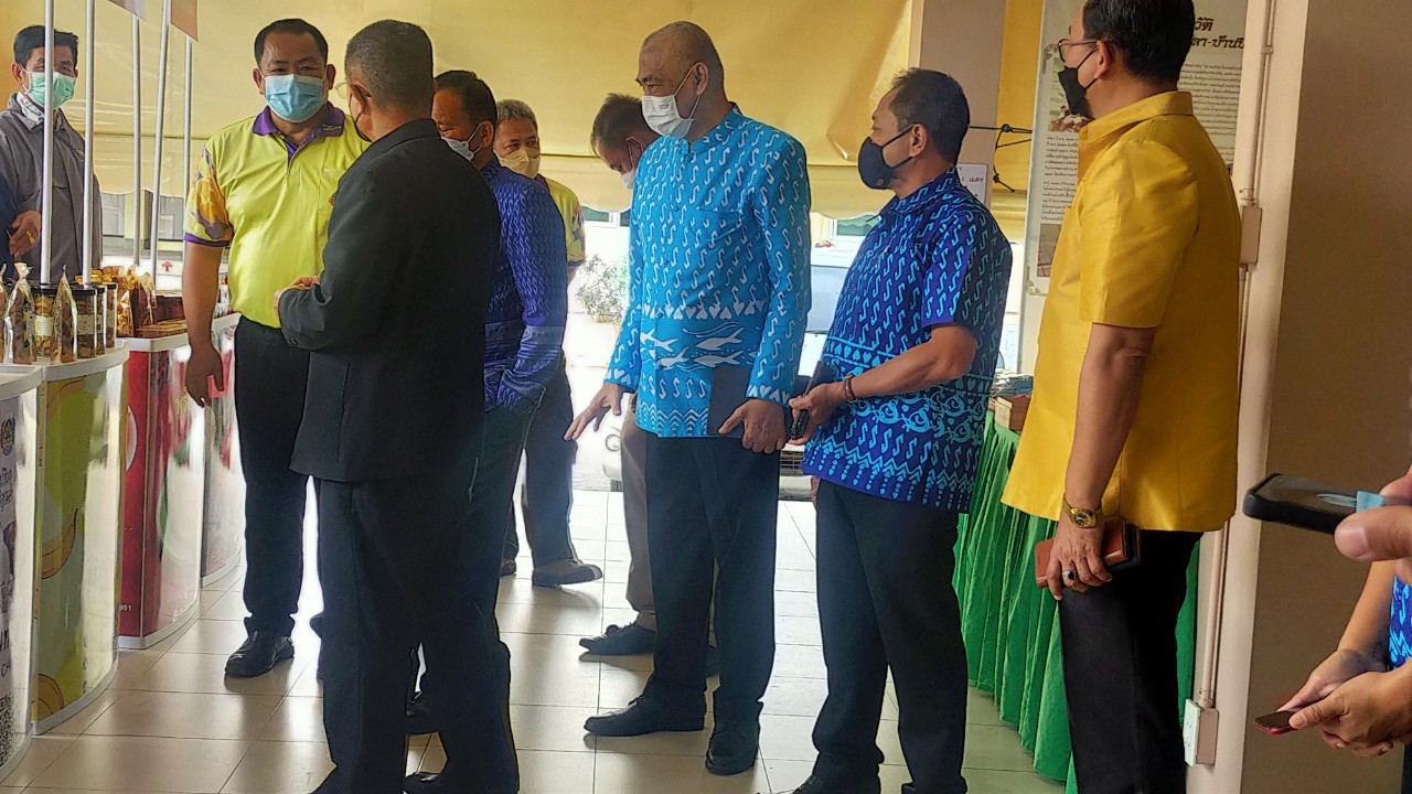 การประชุมนำเสนอแผนปฏิบัติการของจังหวัด ปี 2565 ภายใต้โครงการพัชรสุธาคชานุรักษ์ และร่วมจัดทำ (ร่าง) แผนปฏิบัติการโครงการพัชรสุธาคชานุรักษ์ พ.ศ. 2566-2570