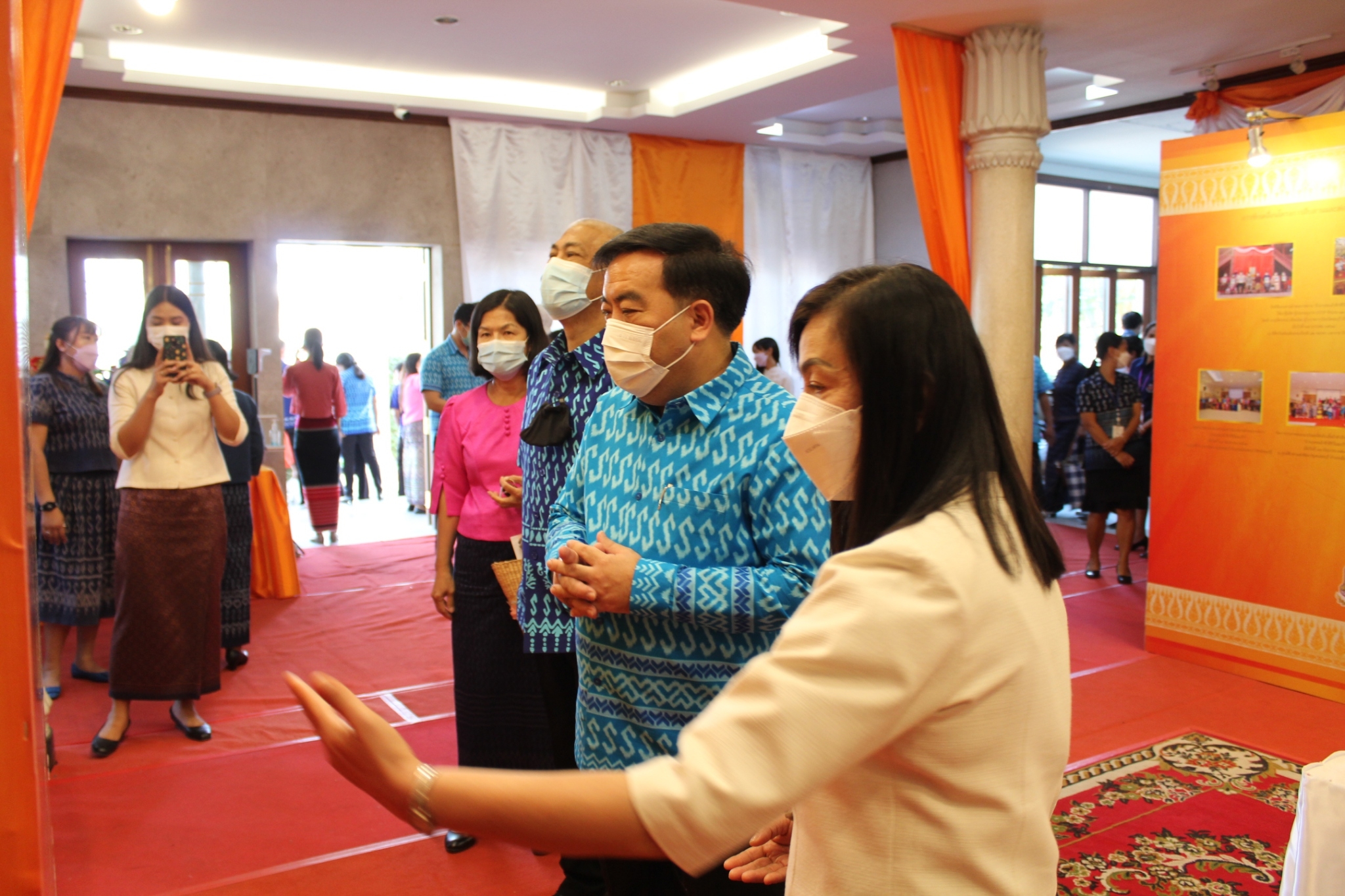 รองผู้ว่าราชการจังหวัดชลบุรี นำคณะเจ้าหน้าที่พัฒนาชุมชนชลบุรี ร่วมลงนามถวายพระพร สมเด็จพระเจ้าลูกเธอ เจ้าฟ้าสิริวัณณวรีฯ