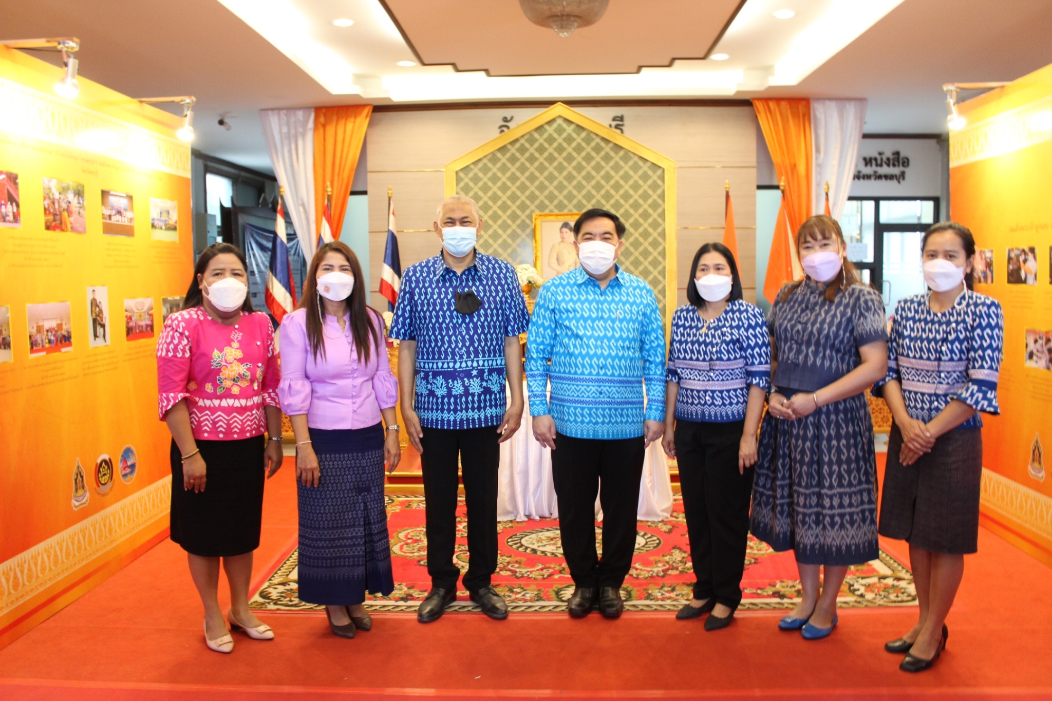 รองผู้ว่าราชการจังหวัดชลบุรี นำคณะเจ้าหน้าที่พัฒนาชุมชนชลบุรี ร่วมลงนามถวายพระพร สมเด็จพระเจ้าลูกเธอ เจ้าฟ้าสิริวัณณวรีฯ