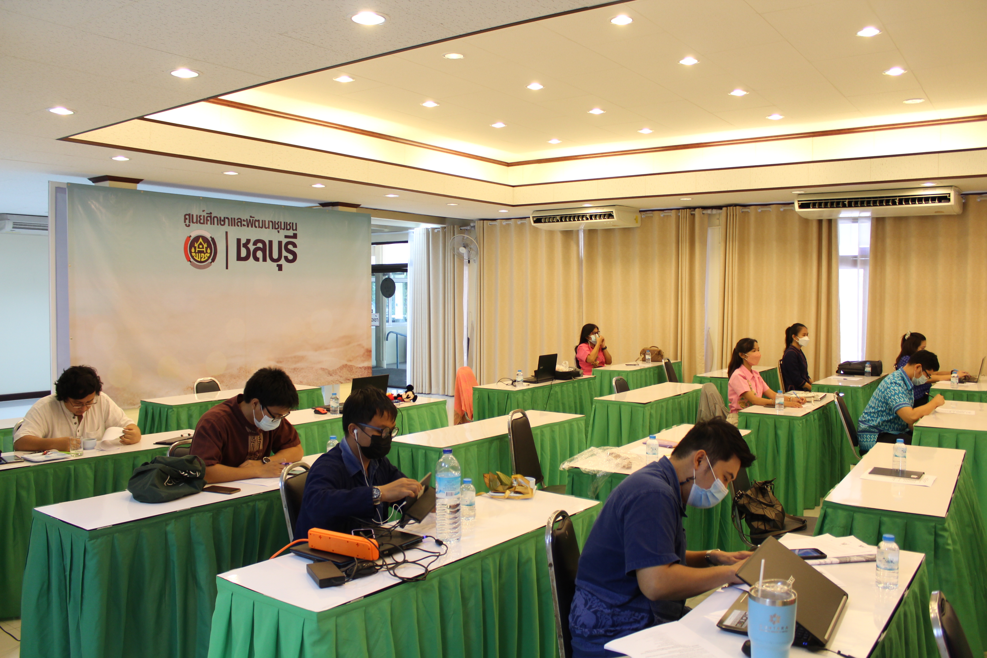 การประชุมคณะทำงานสนับสนุนการบริหารจัดการฐานข้อมูลขนาดใหญ่ (Big Data) กรมการพัฒนาชุมชน ของจังหวัดชลบุรี