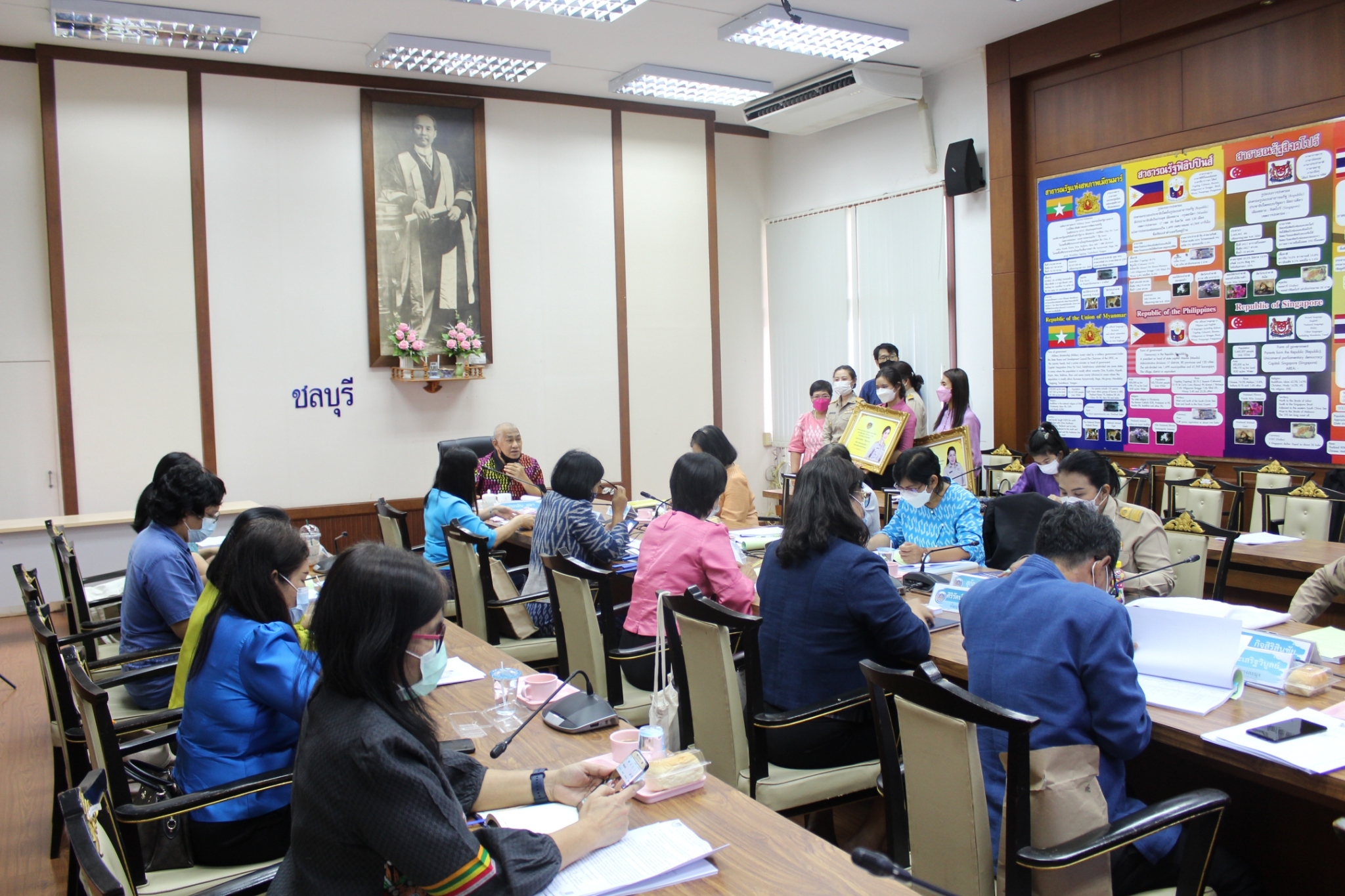 การประชุมผู้อำนวยการกลุ่มงานและพัฒนาการอำเภอในสังกัดสำนักงานพัฒนาชุมชนจังหวัดชลบุรี ครั้งที่ 3/2565