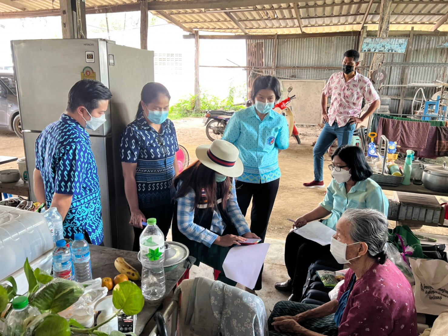 สพจ.ชลบุรี ลงพื้นที่ติดตามสนับสนุนและเยี่ยมครัวเรือนยากจนเป้าหมายอำเภอพานทอง