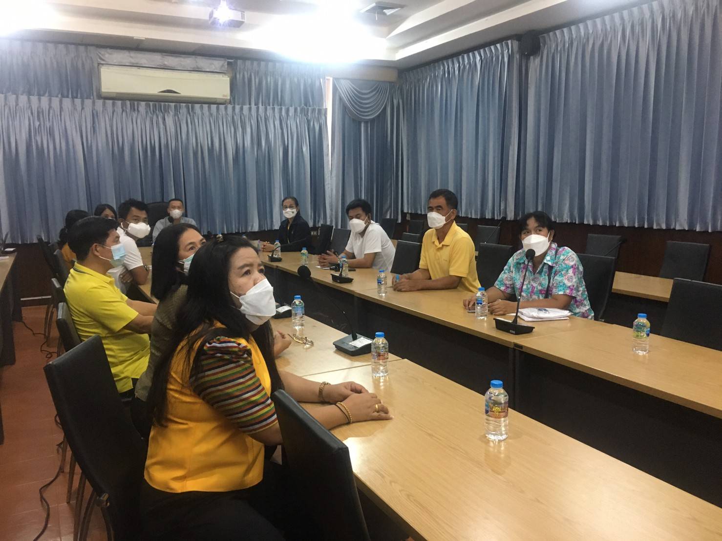 การประชุมเชิงปฏิบัติการเพื่อซักซ้อมแนวทางการขับเคลื่อนศูนย์อำนวยการขจัดความยากจนและพัฒนาคนทุกช่วงวัยอย่างยั่งยืน ตามหลักปรัชญาของเศรษฐกิจพอเพียง ในระดับพื้นที่ ปีงบประมาณ พ.ศ. 2565 (ภาคกลาง)