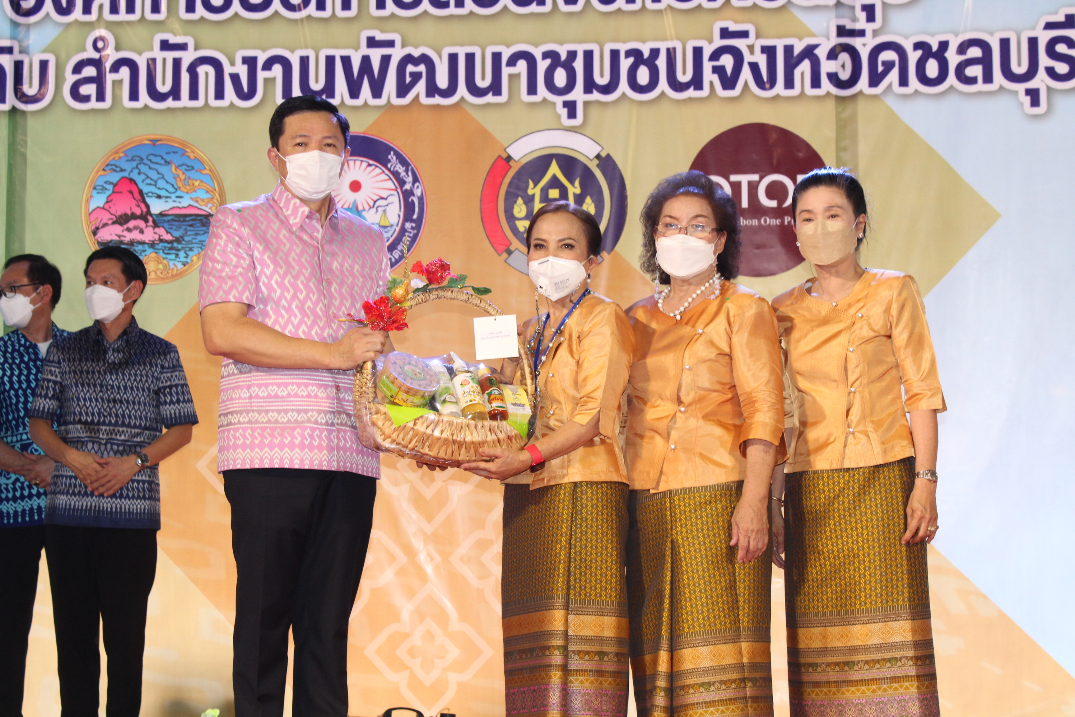 ผวจ.ชลบุรี เป็นประธานเปิดงาน “OTOP CHONBURI FAIR 2022”
