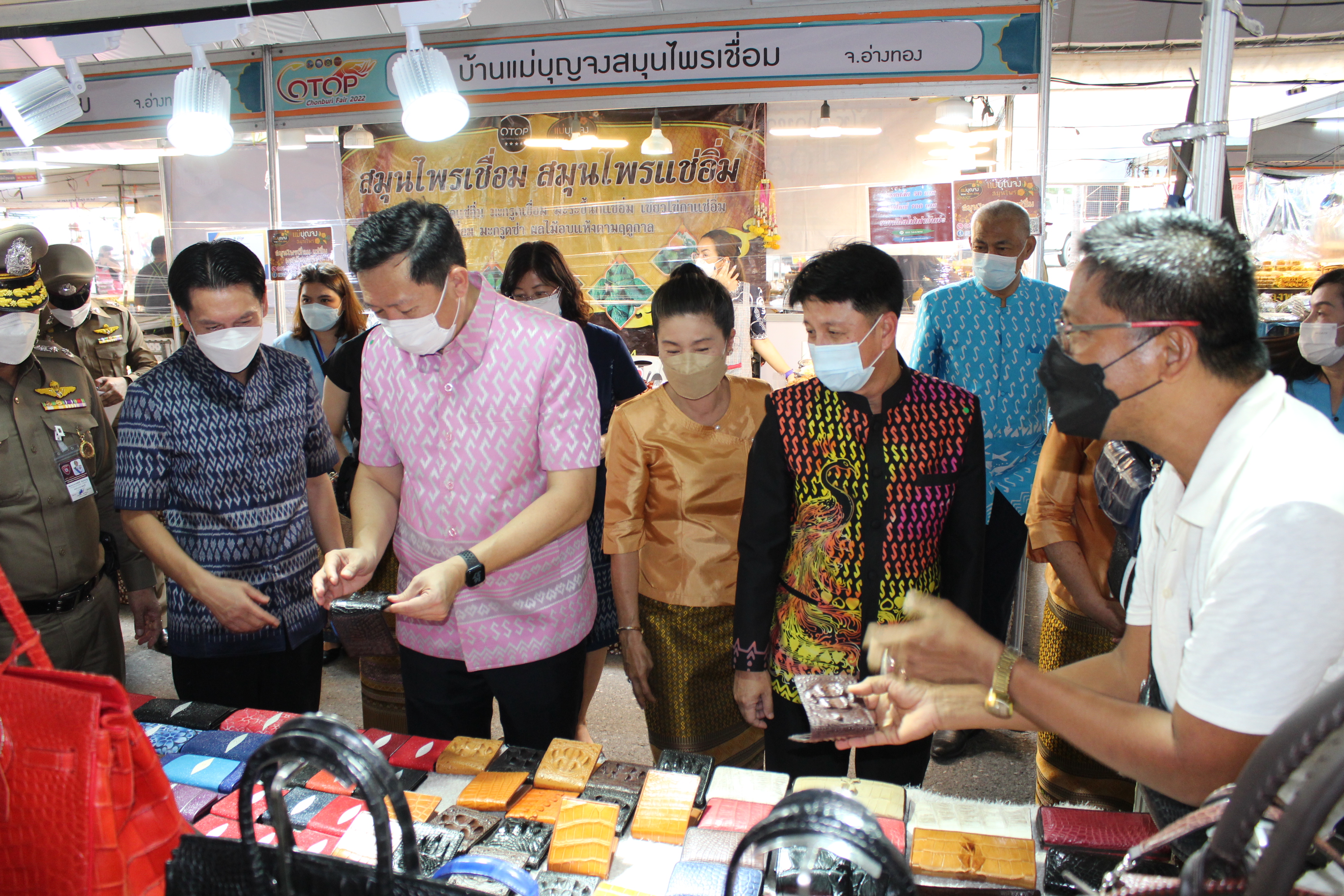 ผวจ.ชลบุรี เป็นประธานเปิดงาน “OTOP CHONBURI FAIR 2022”