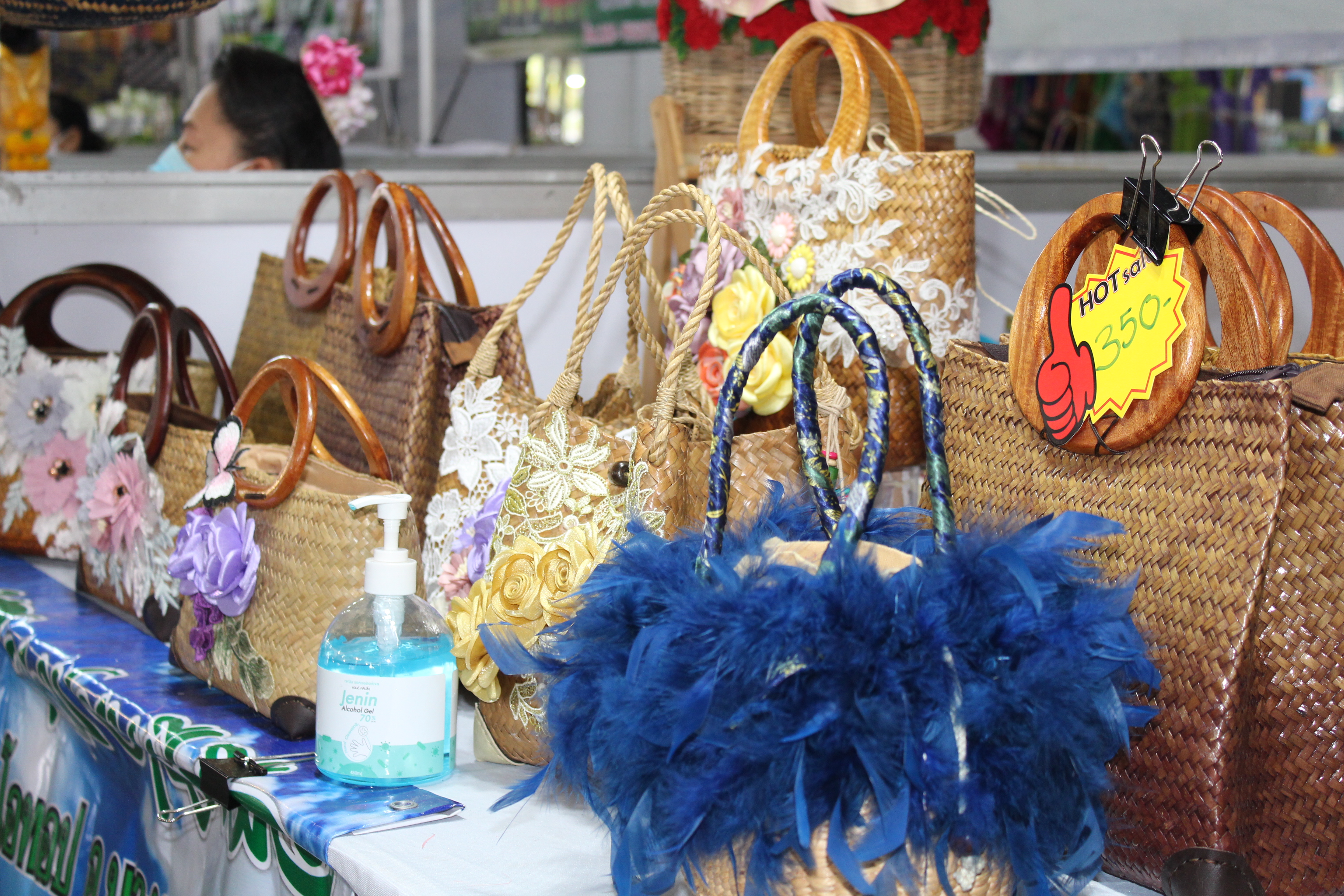 ผวจ.ชลบุรี เป็นประธานเปิดงาน “OTOP CHONBURI FAIR 2022”