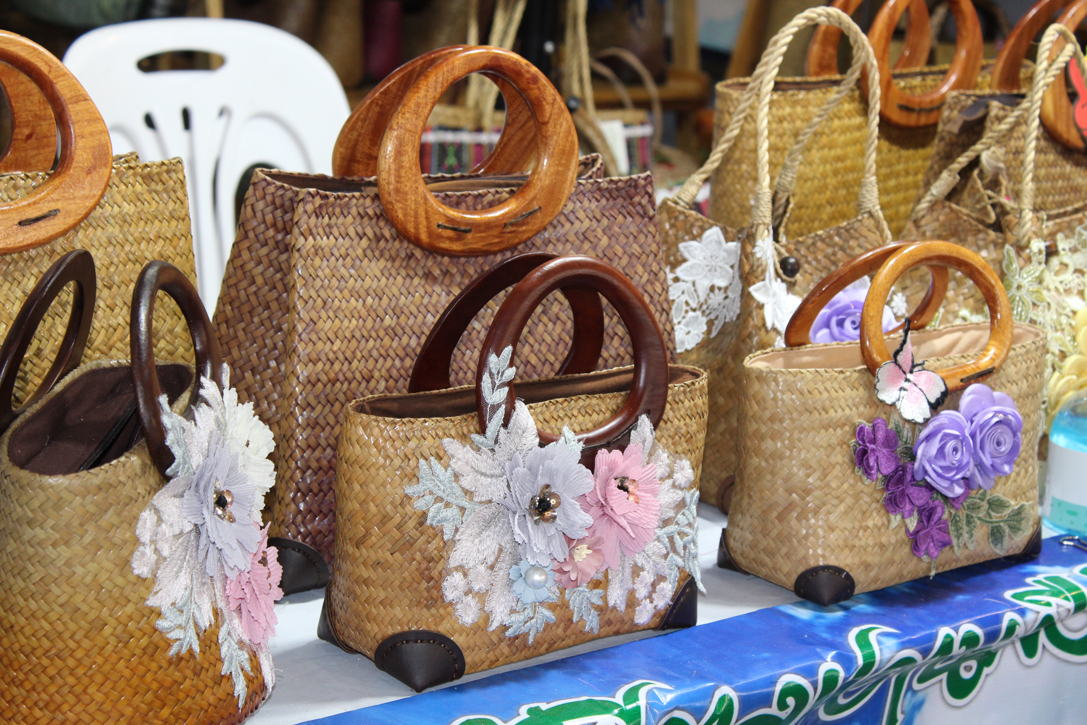 ผวจ.ชลบุรี เป็นประธานเปิดงาน “OTOP CHONBURI FAIR 2022”