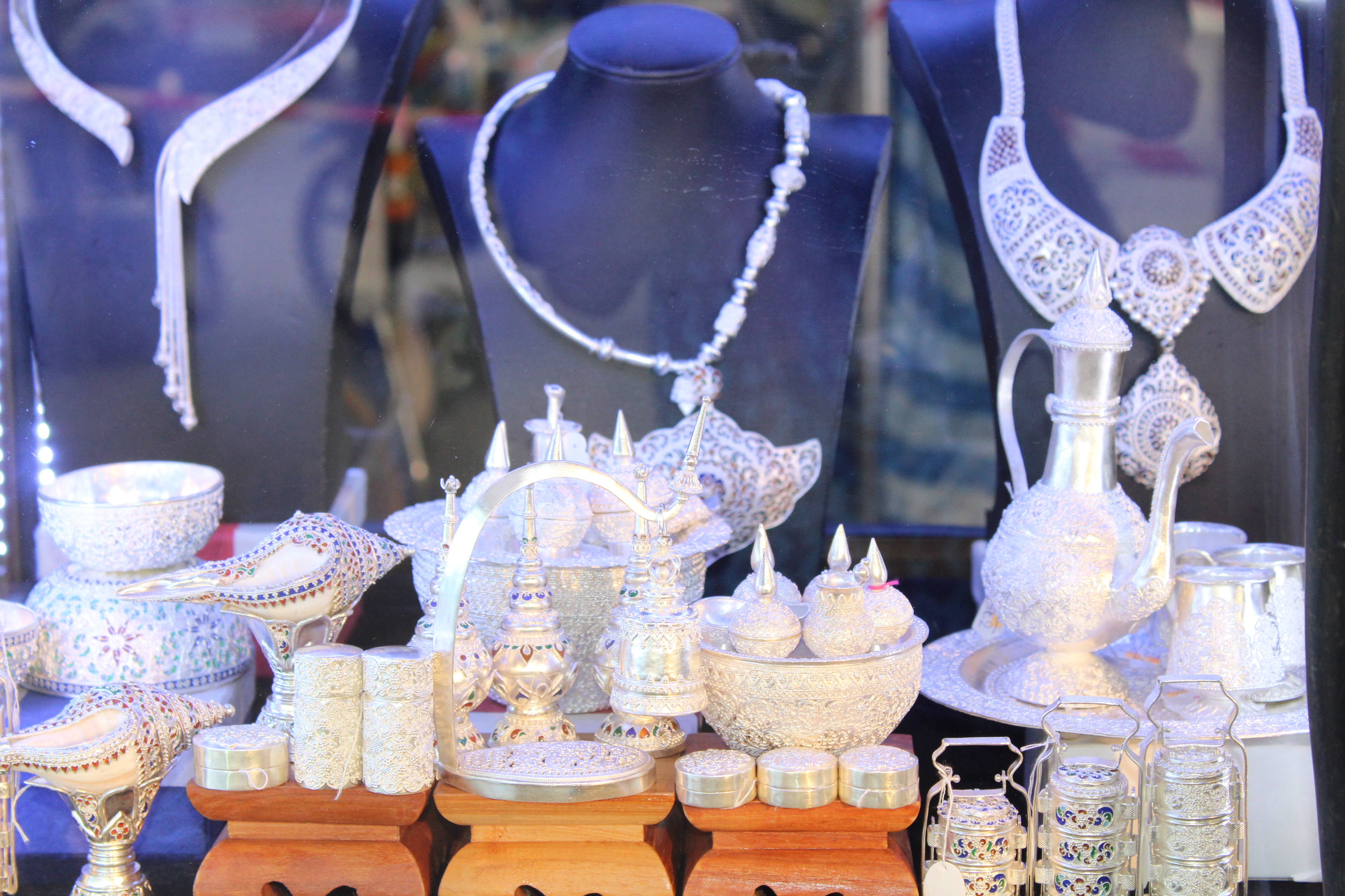 ผวจ.ชลบุรี เป็นประธานเปิดงาน “OTOP CHONBURI FAIR 2022”