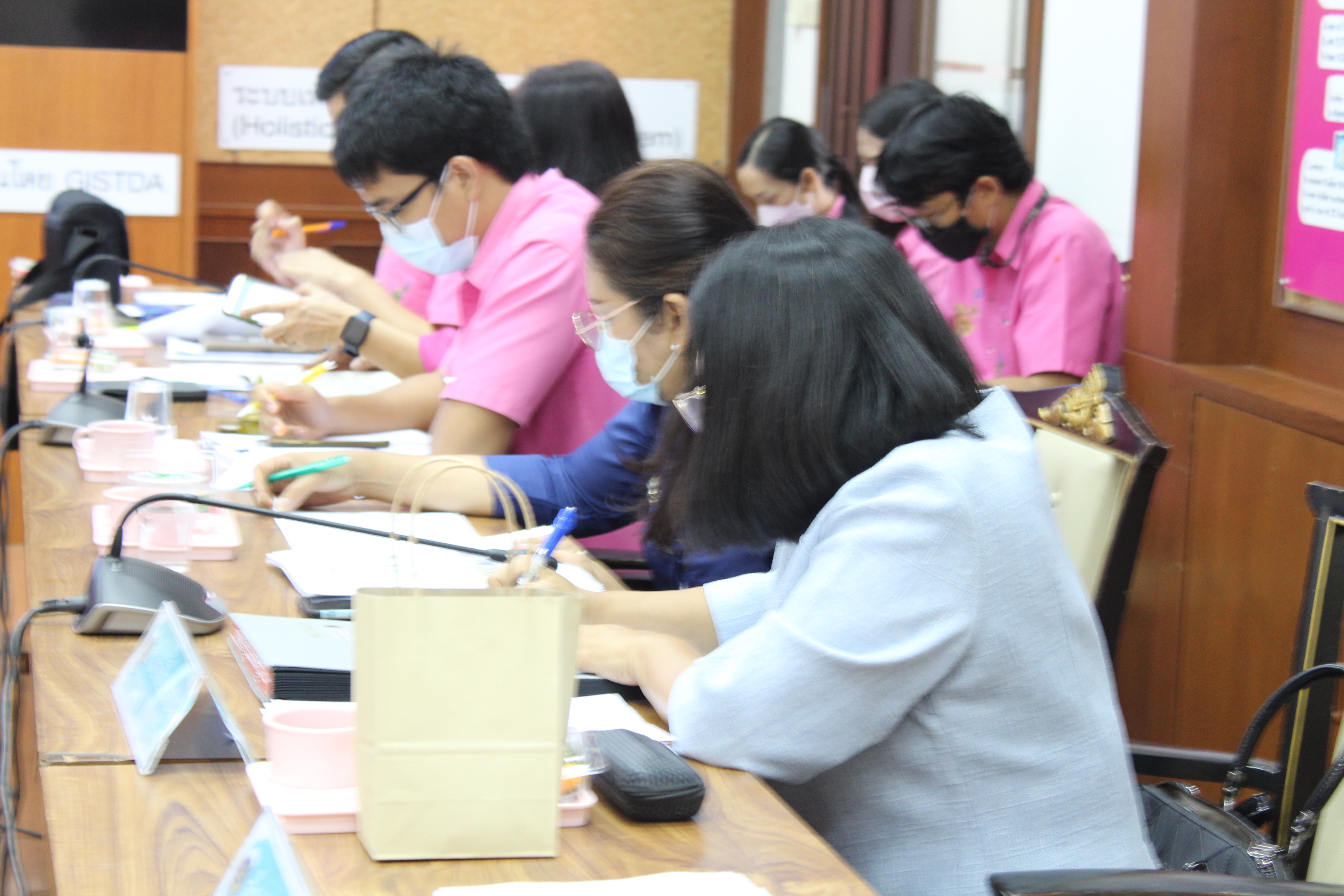 การประชุมผู้อำนวยการกลุ่มงานและพัฒนาการอำเภอในสังกัดสำนักงานพัฒนาชุมชนจังหวัดชลบุรี ครั้งที่ 4/2565