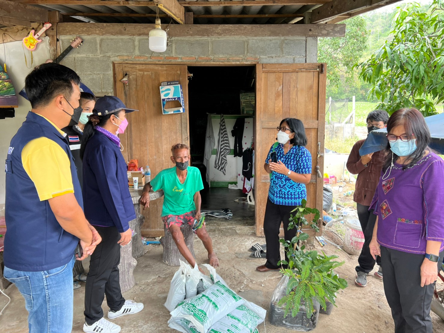 สพจ.ชลบุรี ลงพื้นที่ติดตามสนับสนุนและเยี่ยมครัวเรือนยากจนเป้าหมายอำเภอหนองใหญ่